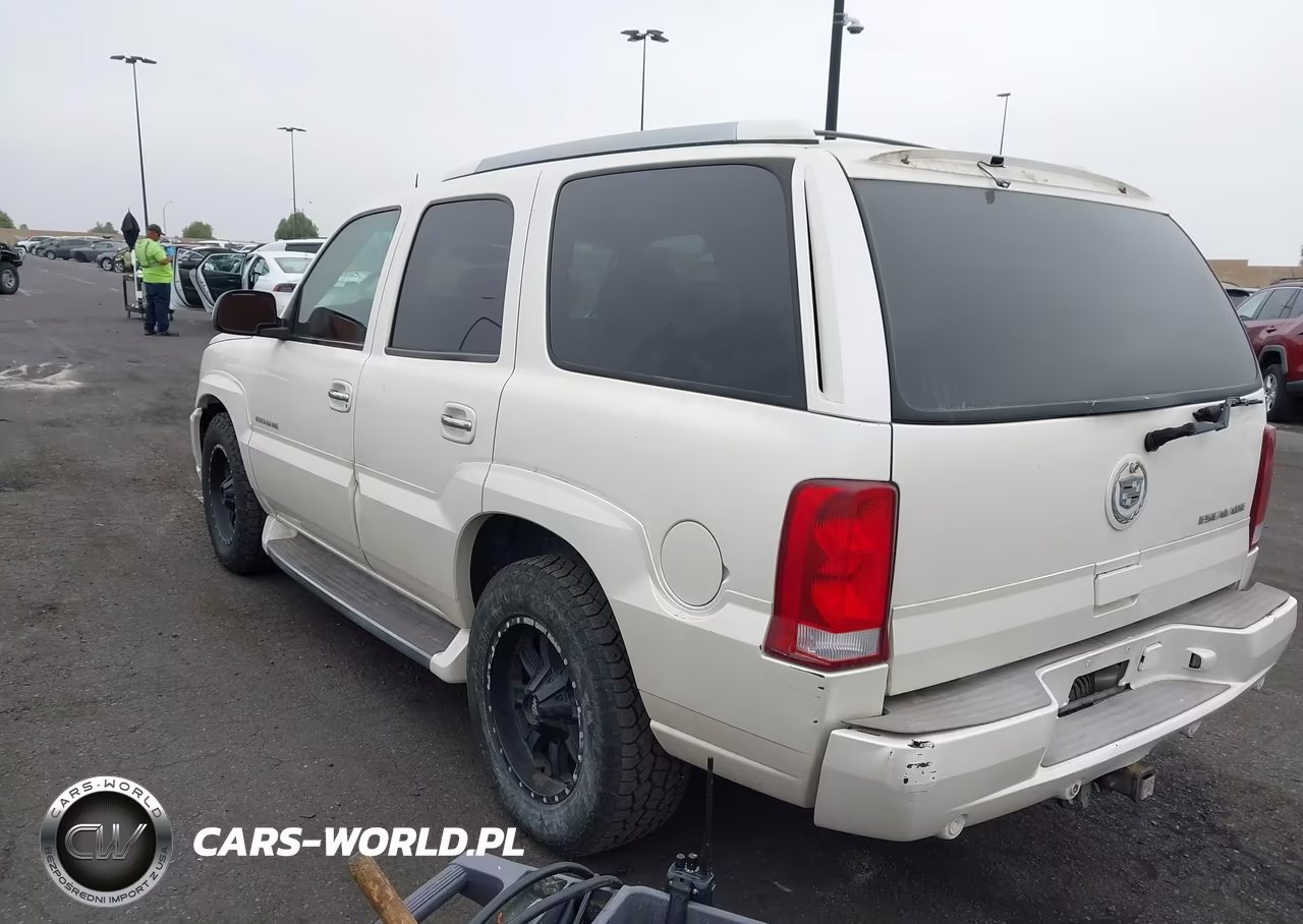 2003 Cadillac Escalade Standard VIN:1GYEC63T83R135050 - 3