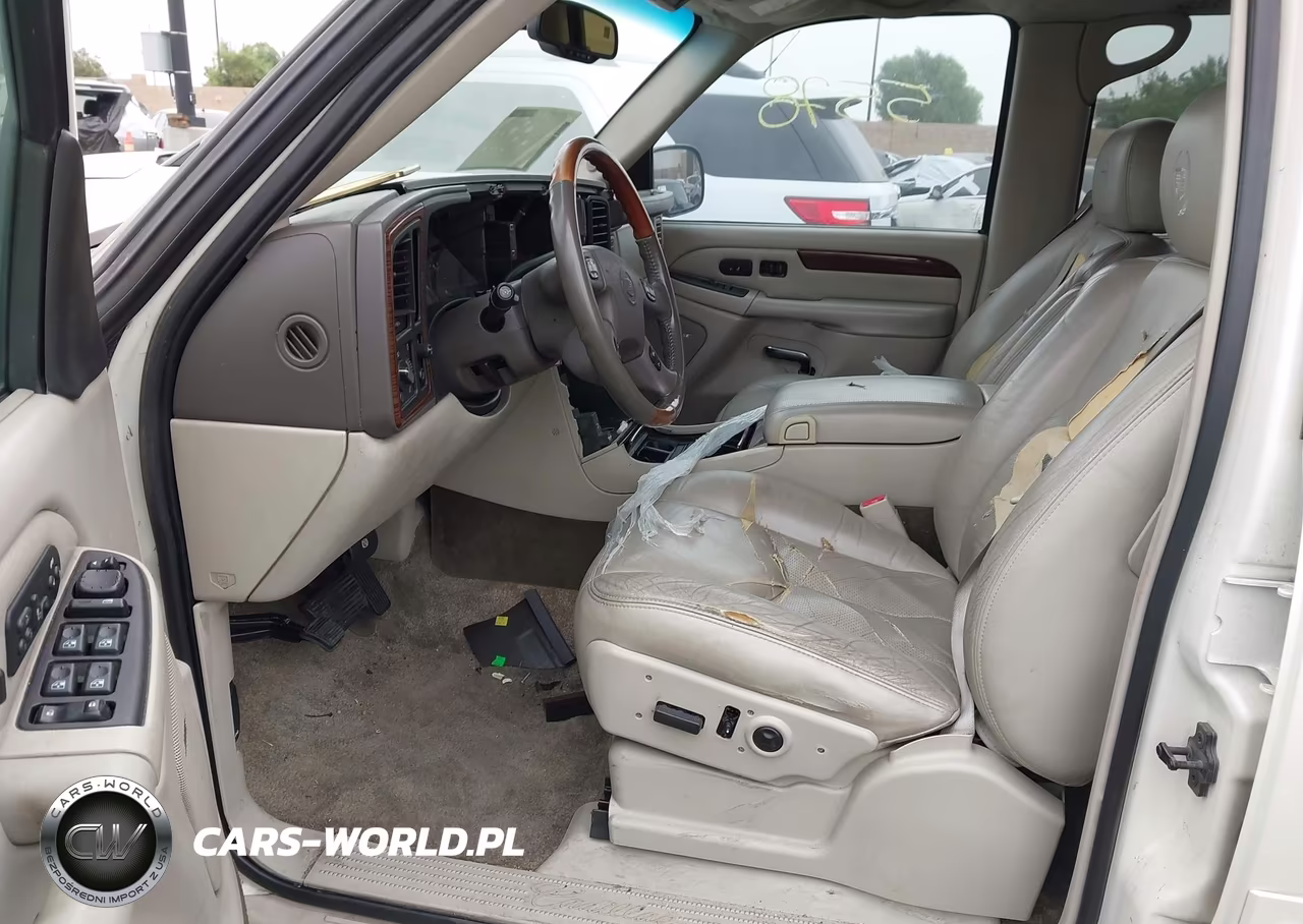2003 Cadillac Escalade Standard VIN:1GYEC63T83R135050 - 5