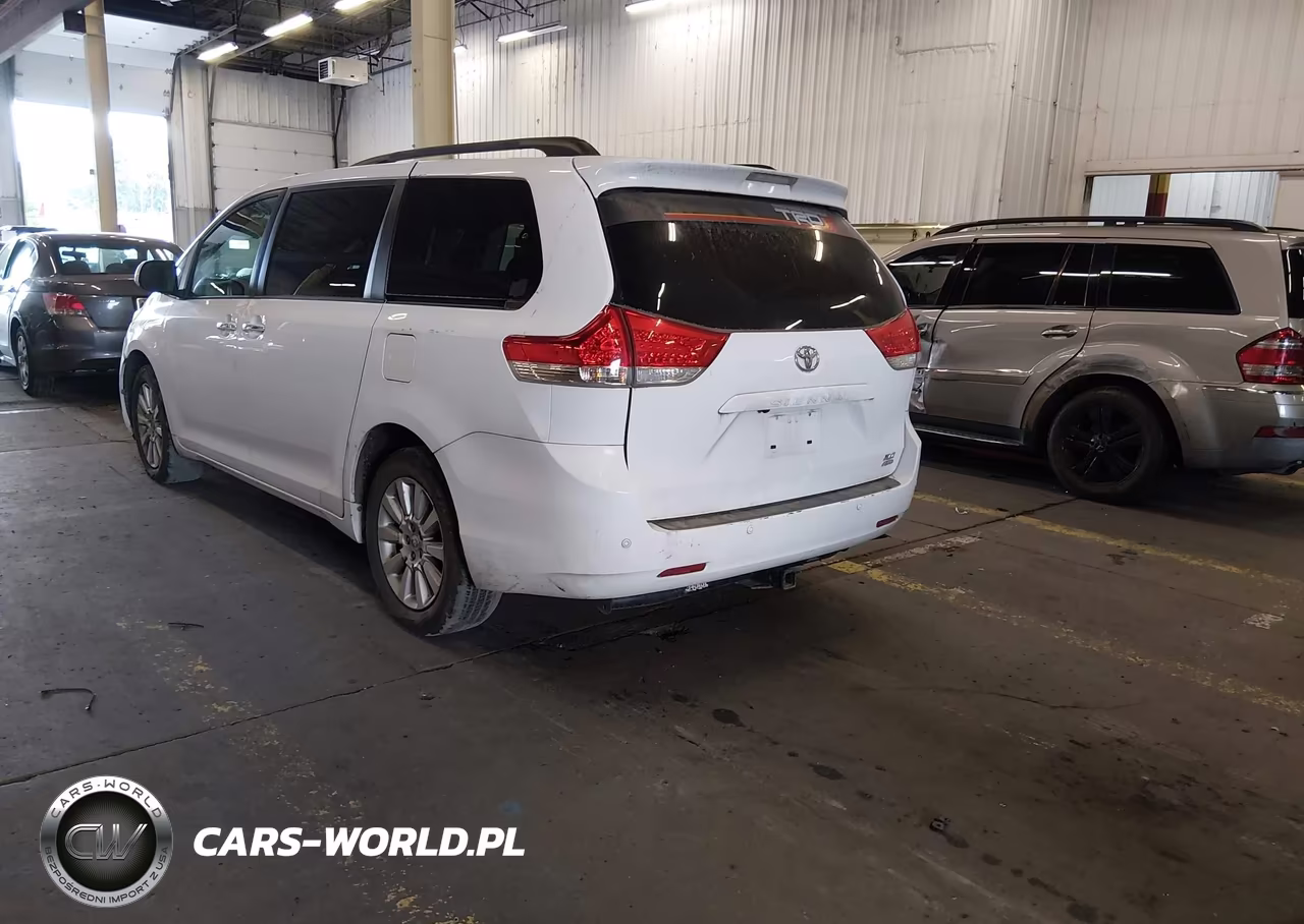 2011 Toyota Sienna Xle VIN:5TDDK3DC9BS026436 - 3
