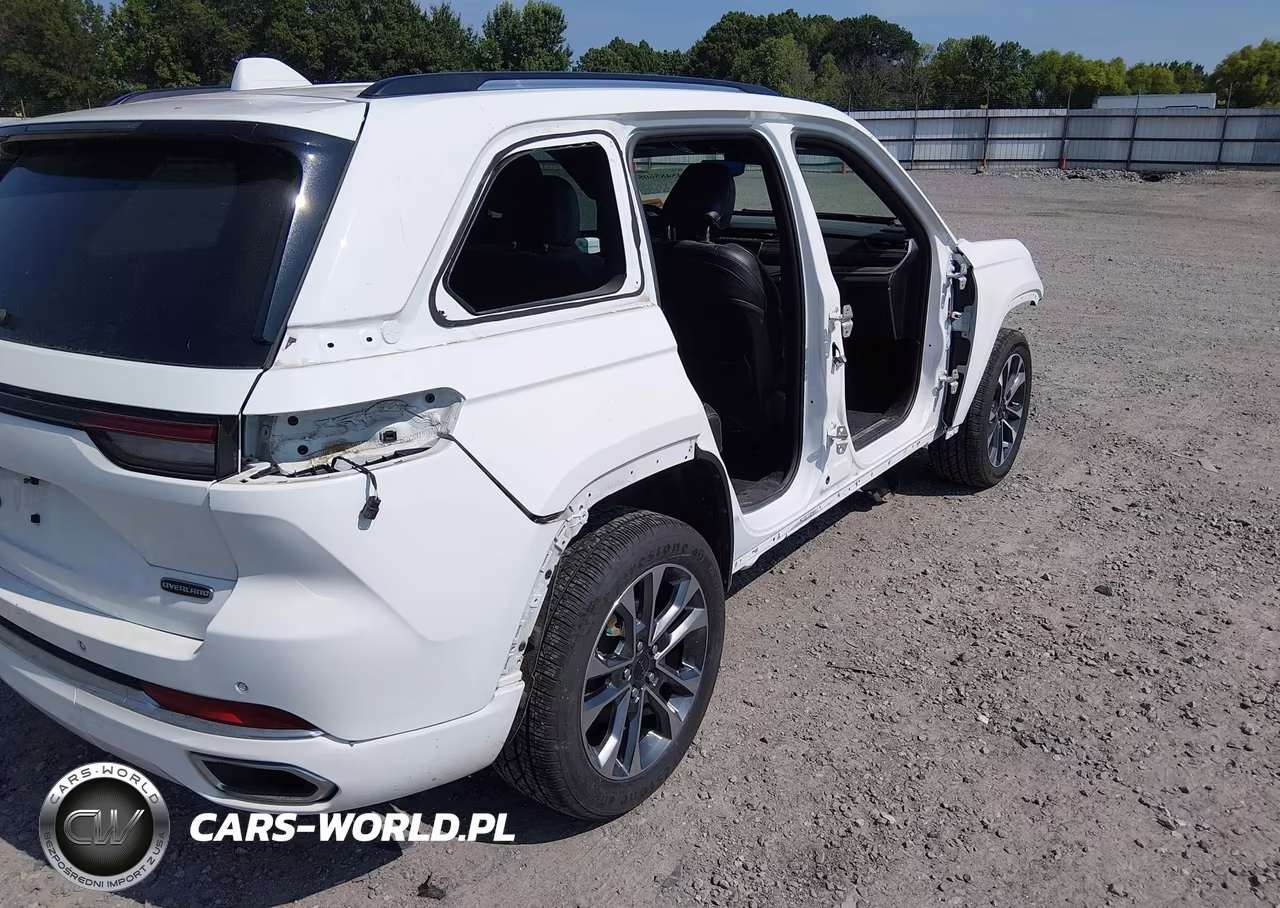 2022 Jeep Grand Cherokee Overland 4X4 VIN:1C4RJHDG5N8544609 - 19