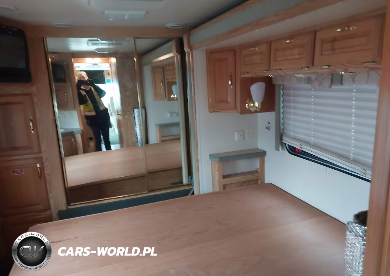 2002 Roadmaster Rail Executive Signature VIN:1RF12021421016213 - 20