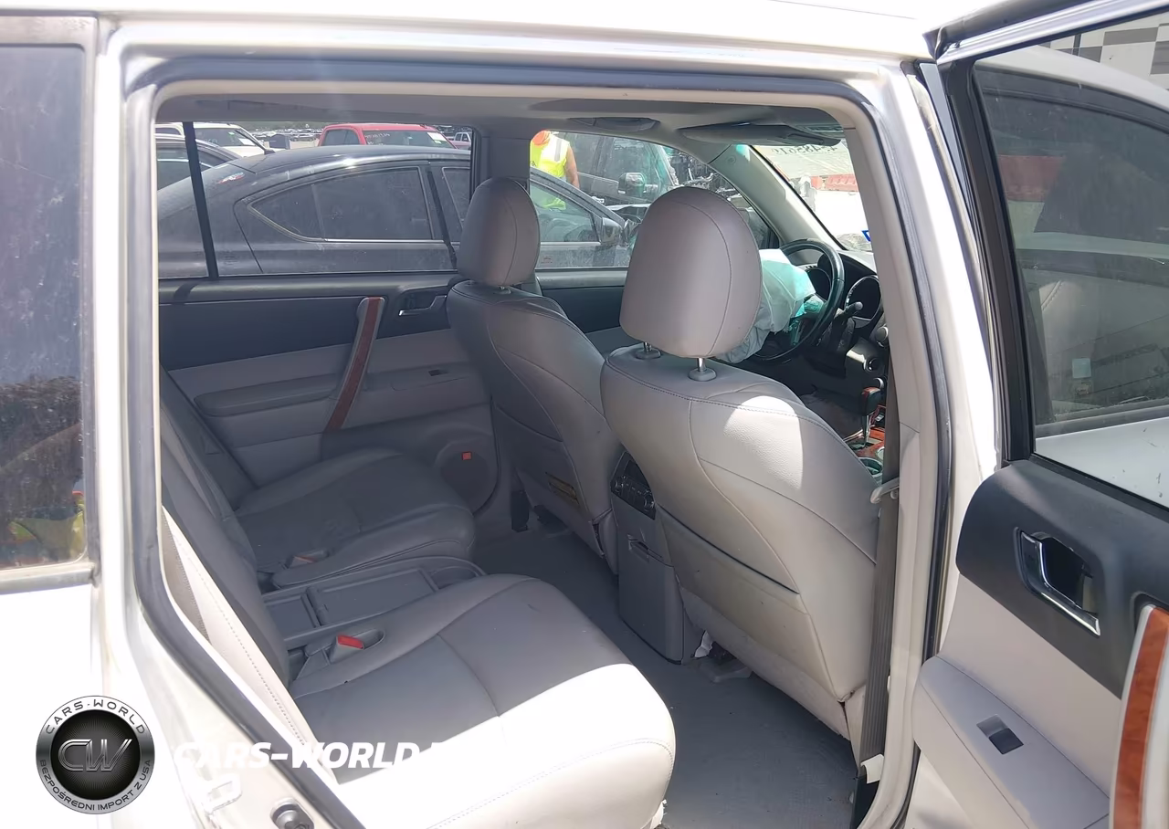 2010 Toyota Highlander Limited V6 VIN:5TDYK3EHXAS018937 - 8