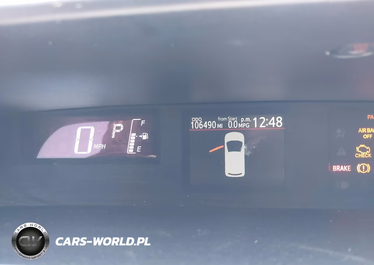 2016 Toyota Prius C Persona Series VIN:JTDKDTB38G1122082 - 15