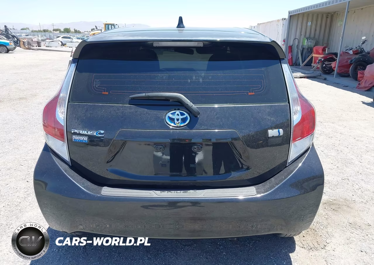 2016 Toyota Prius C Persona Series VIN:JTDKDTB38G1122082 - 16