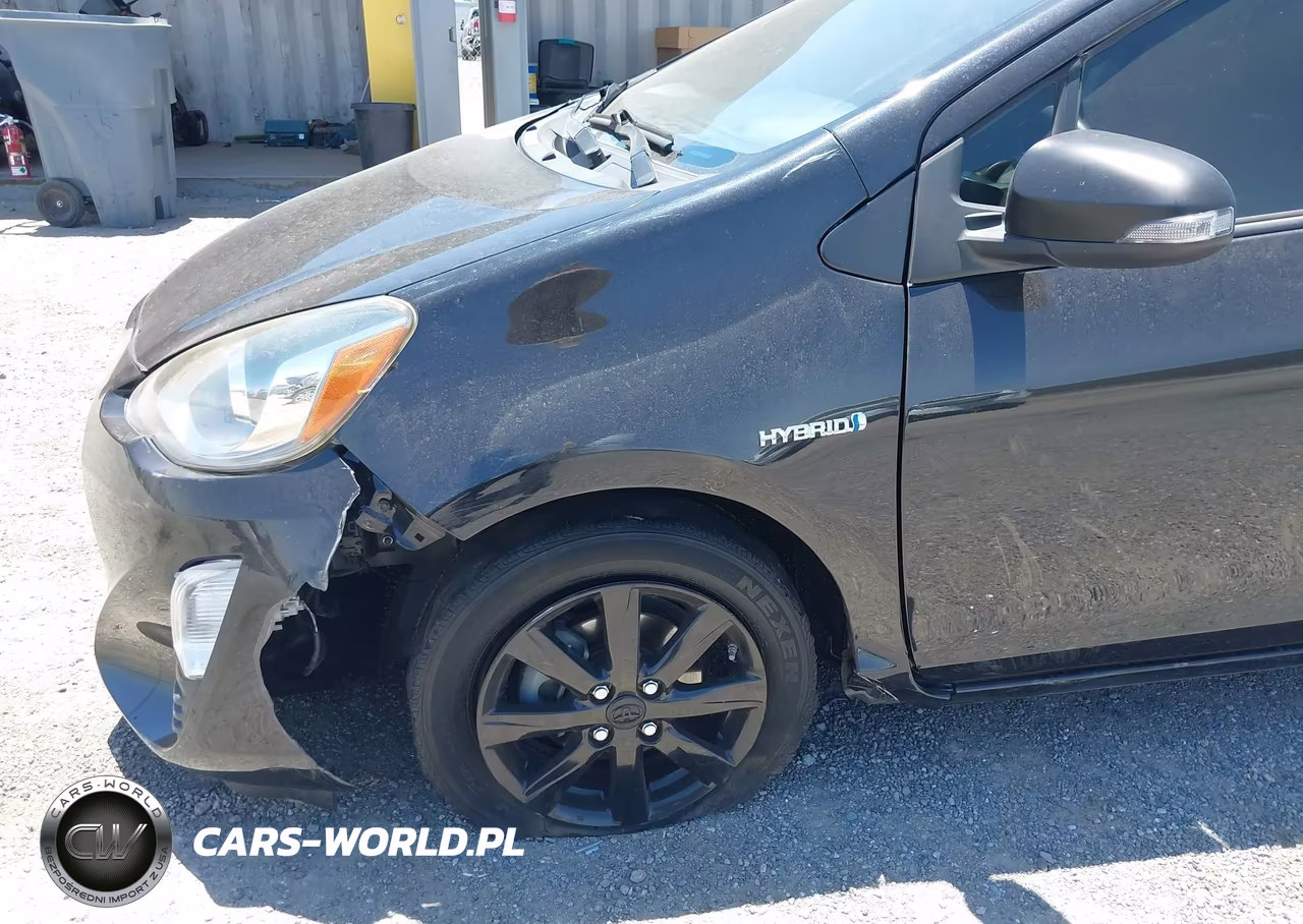 2016 Toyota Prius C Persona Series VIN:JTDKDTB38G1122082 - 6