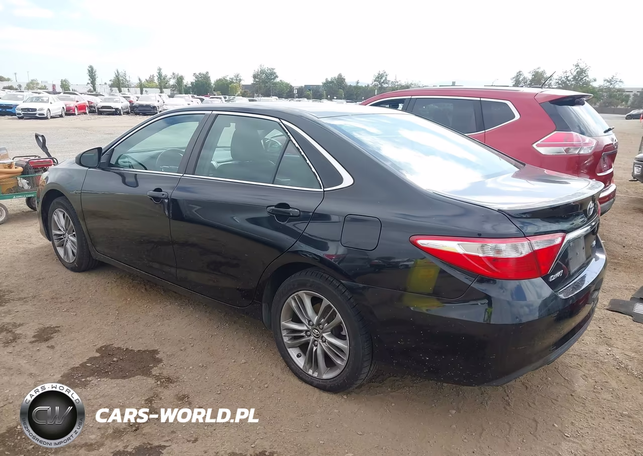2016 Toyota Camry Se VIN:4T1BF1FK3GU218664 - 3