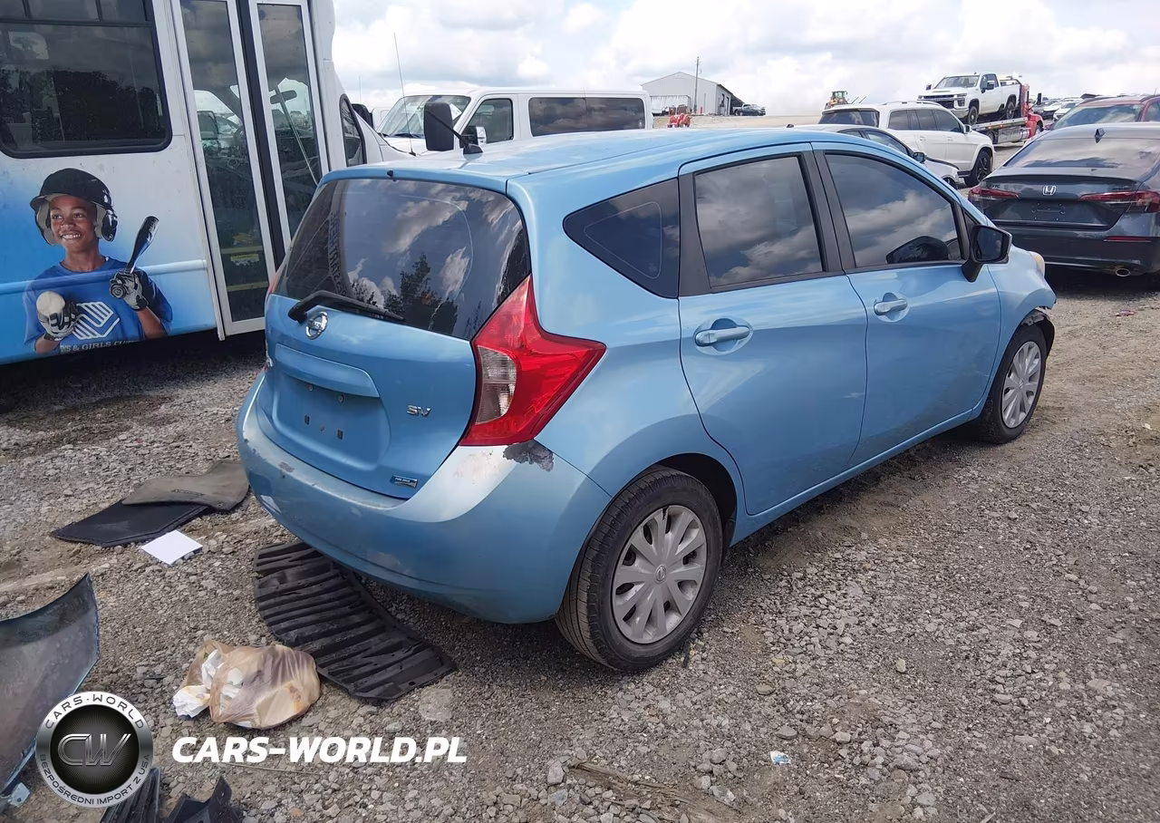 2015 Nissan Versa Note S (Sr)-S Plus-Sl-Sr-Sv VIN:3N1CE2CP3FL364964 - 4