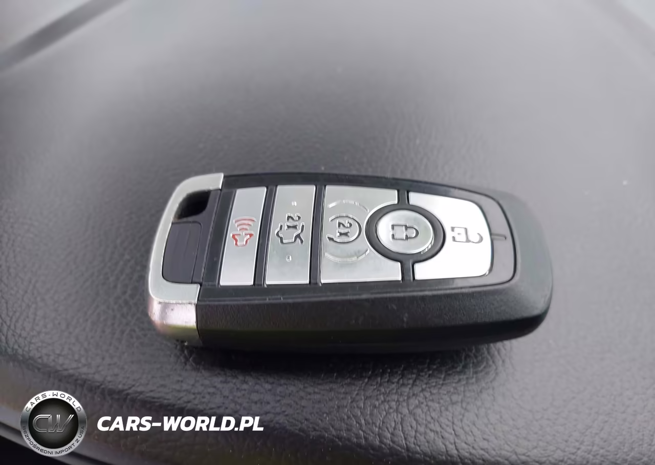 2017 Ford Fusion Titanium VIN:3FA6P0K98HR177060 - 11