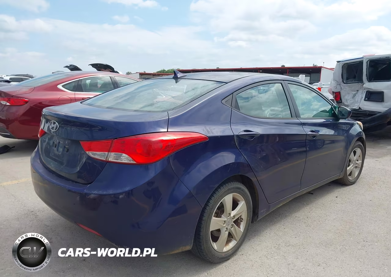 2011 Hyundai Elantra Gls VIN:5NPDH4AE5BH048904 - 4