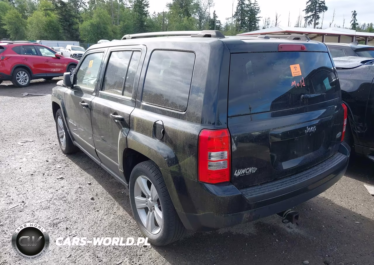 2014 Jeep Patriot Latitude VIN:1C4NJPFB6ED503231 - 3