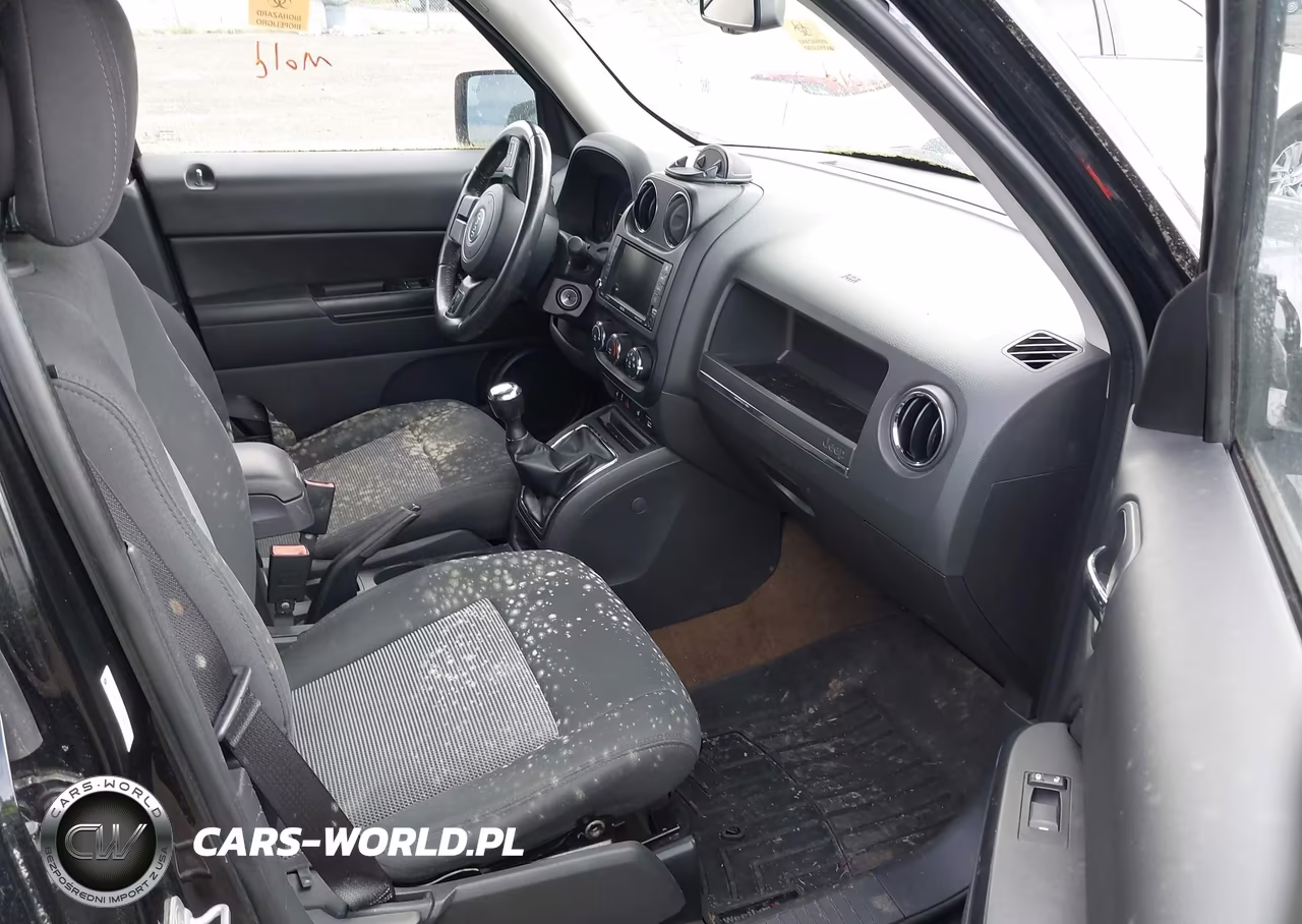 2014 Jeep Patriot Latitude VIN:1C4NJPFB6ED503231 - 5