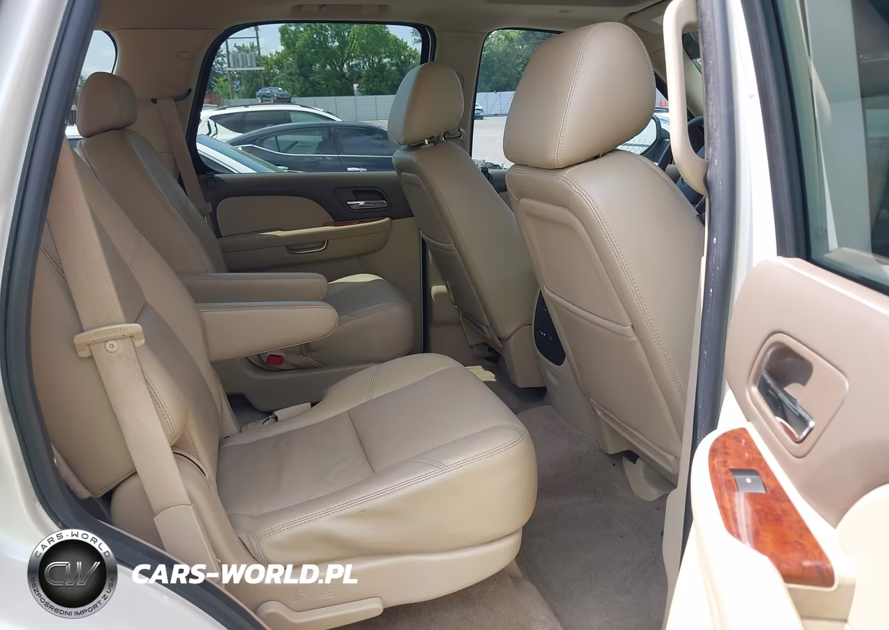 2010 Chevrolet Tahoe Ltz VIN:1GNUCCE02AR290264 - 8
