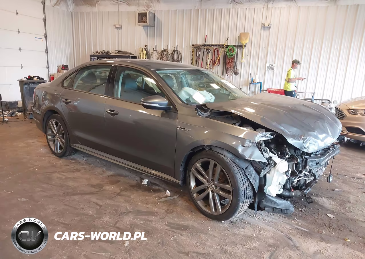 2018 Volkswagen Passat 2.0T R-Line-2.0T S – zdjęcie 1 z 16