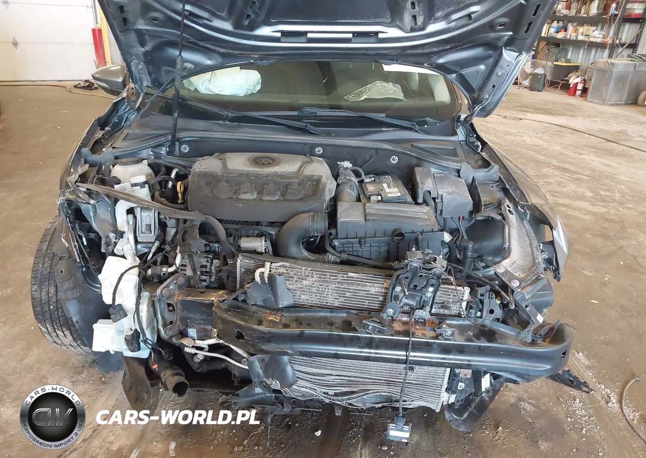2018 Volkswagen Passat 2.0T R-Line-2.0T S VIN:1VWAA7A31JC020922 - 10
