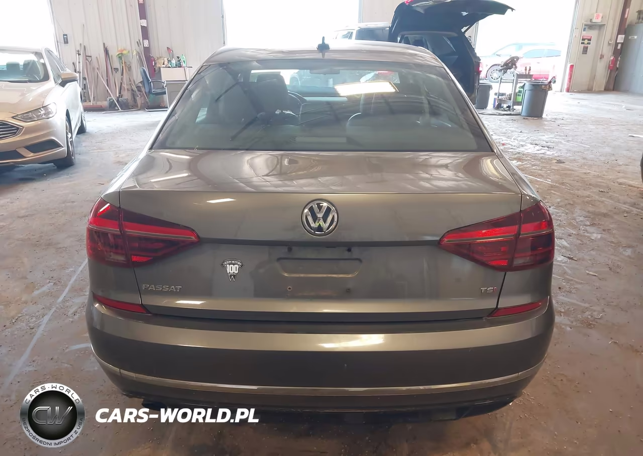 2018 Volkswagen Passat 2.0T R-Line-2.0T S VIN:1VWAA7A31JC020922 - 16