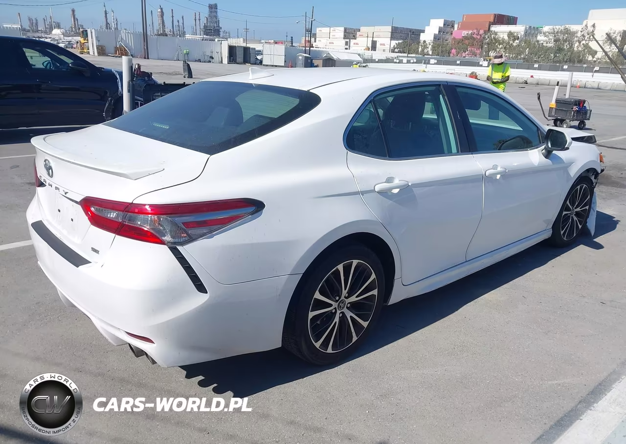 2019 Toyota Camry Se VIN:4T1B11HK7KU731615 - 4
