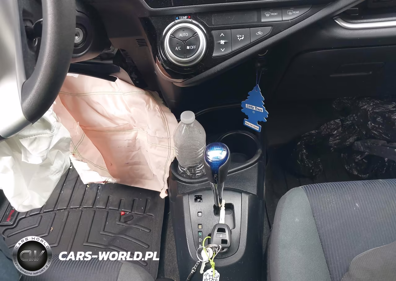 TOYOTA PRIUS C VIN:JTDKDTB31G1121761 - 11