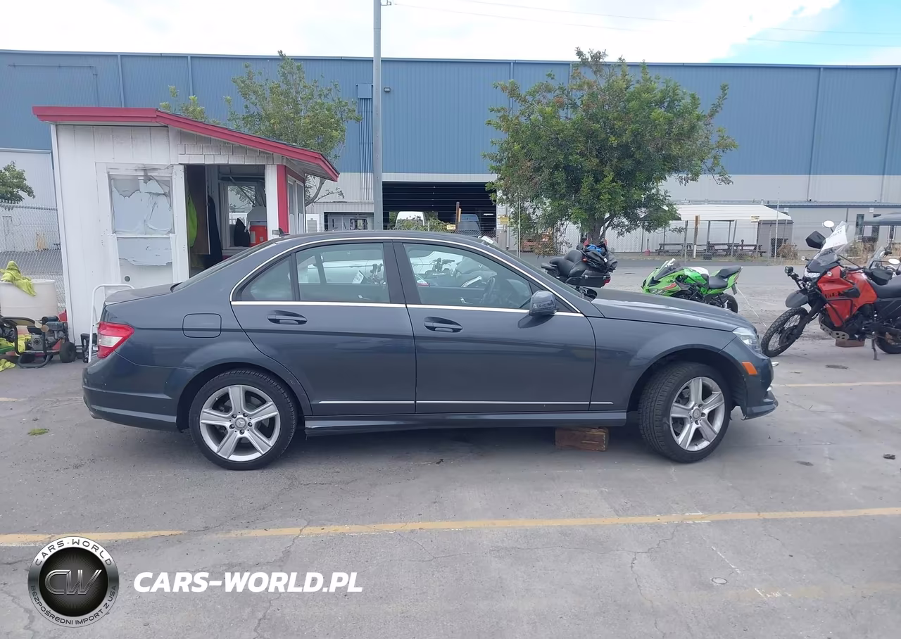 2011 Mercedes-Benz C 300 Sport VIN:WDDGF5EB5BR141834 - 13