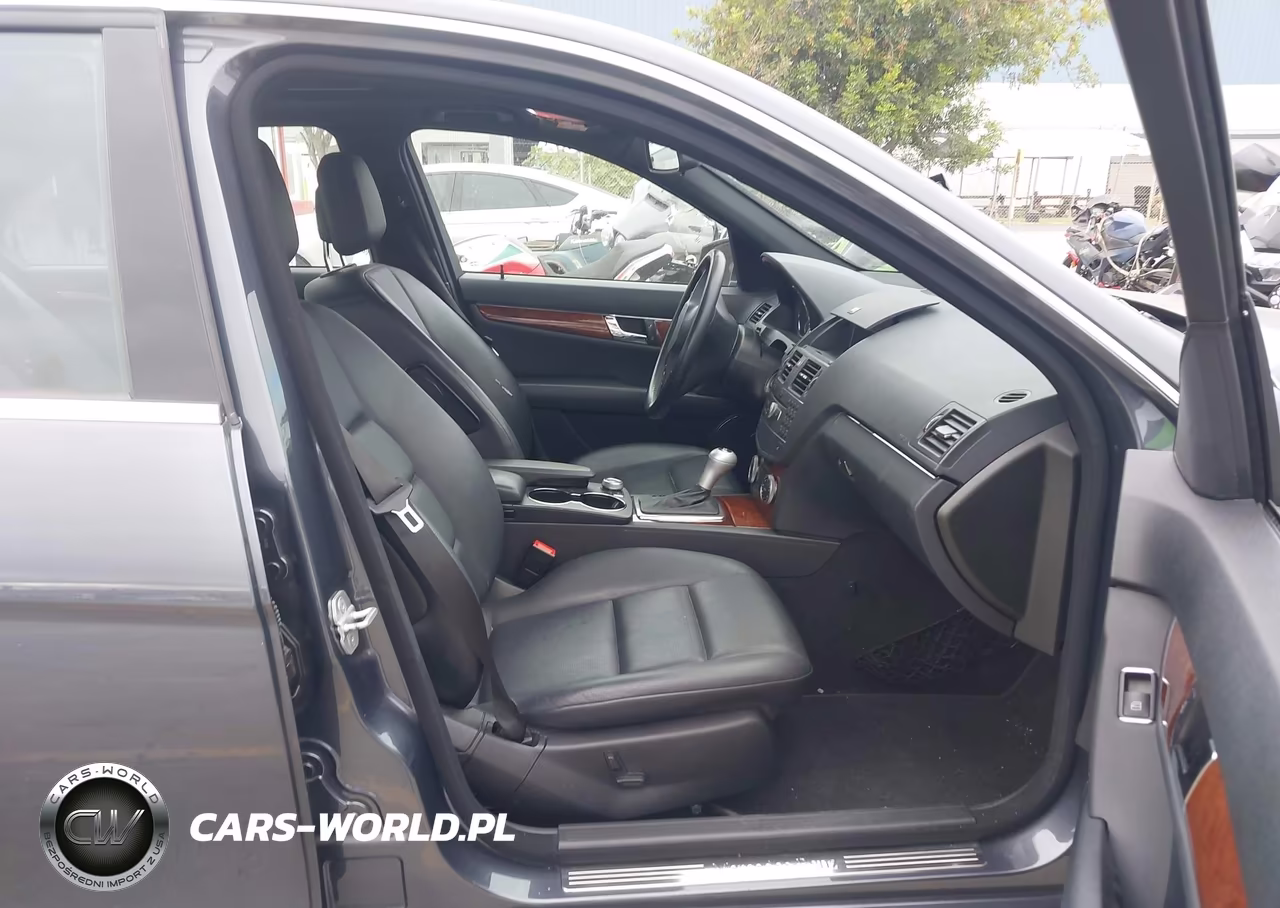 2011 Mercedes-Benz C 300 Sport VIN:WDDGF5EB5BR141834 - 5
