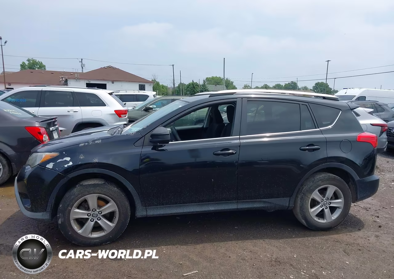 2015 Toyota Rav4 Xle VIN:2T3RFREV4FW373206 - 14