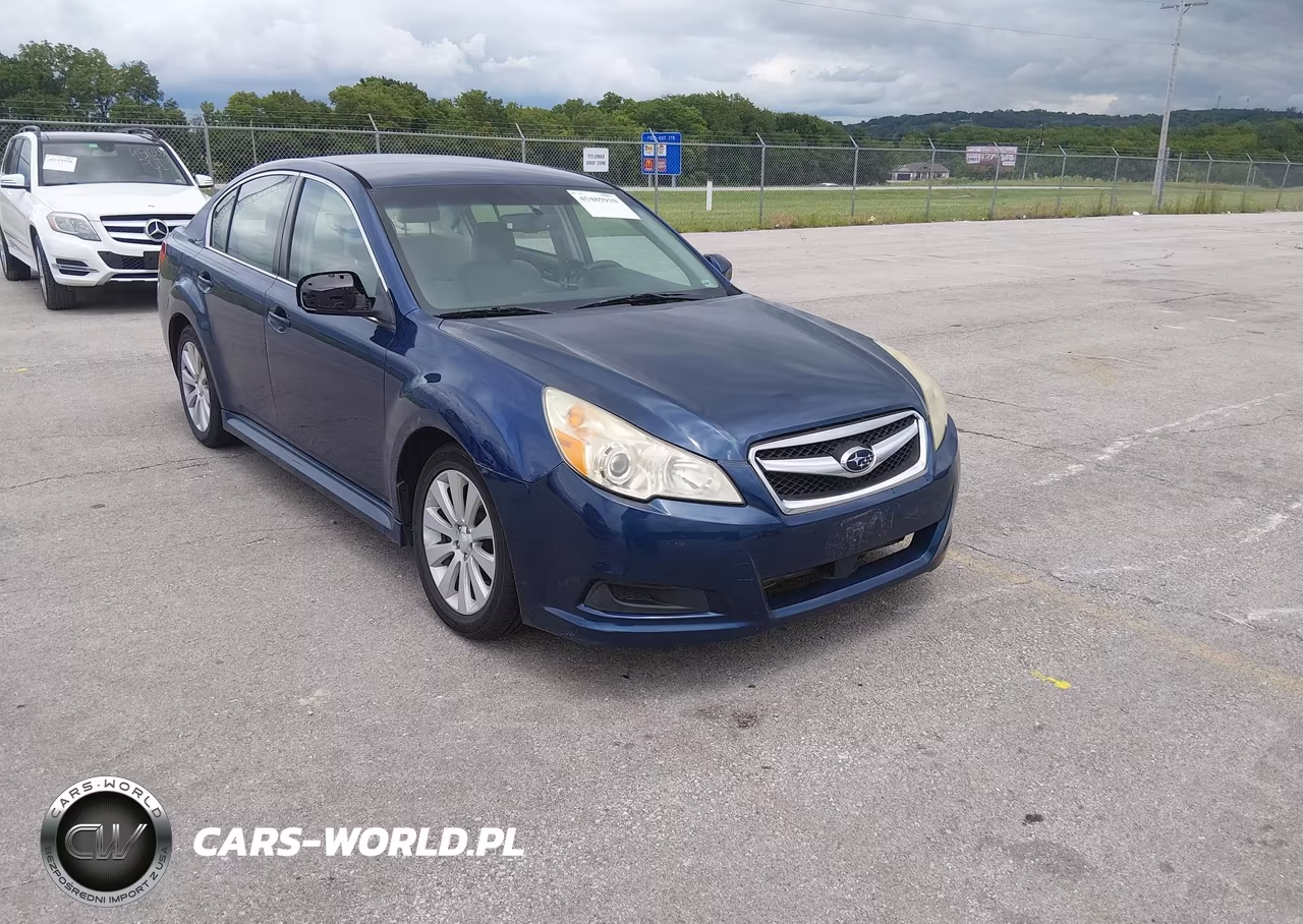 2011 Subaru Legacy 3.6R Premium