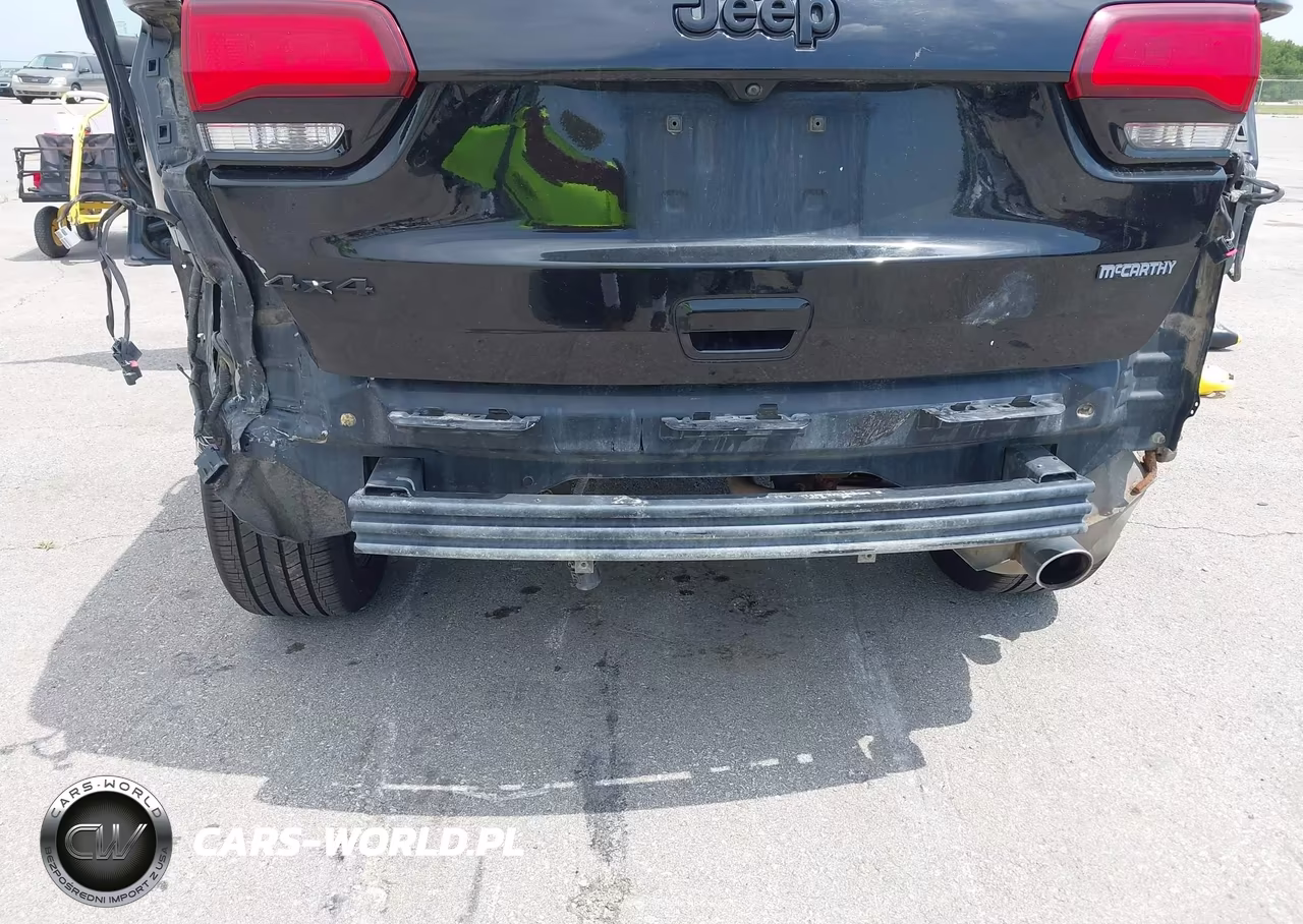 2017 Jeep Grand Cherokee Altitude 4X4 VIN:1C4RJFAG8HC867174 - 6