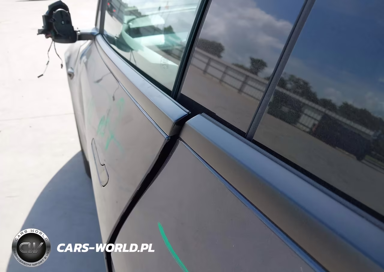 2024 Tesla Model Y Performance Dual Motor All-Wheel Drive VIN:7SAYGDEF5RA316740 - 19
