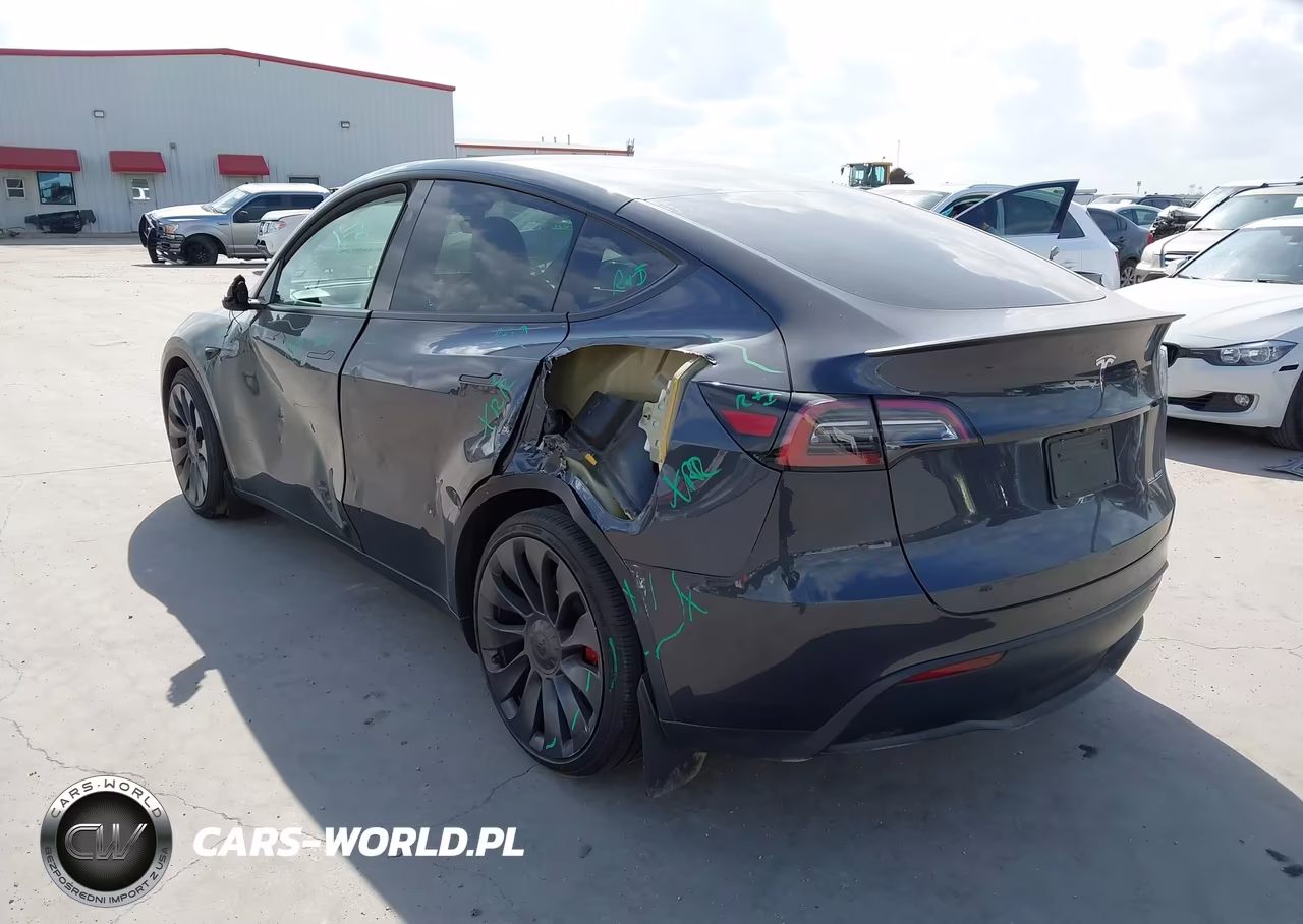 2024 Tesla Model Y Performance Dual Motor All-Wheel Drive VIN:7SAYGDEF5RA316740 - 3