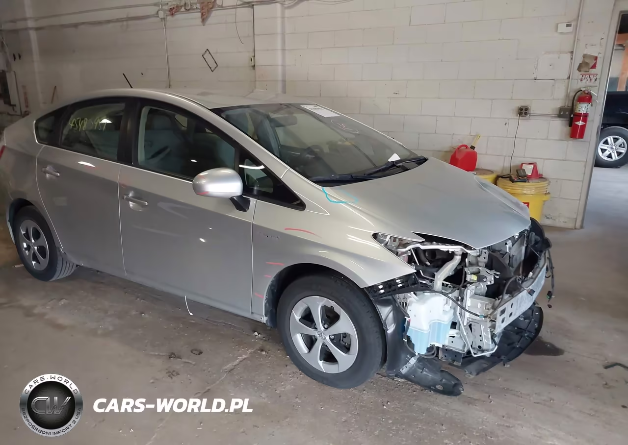 2013 Toyota Prius Three – zdjęcie 1 z 16
