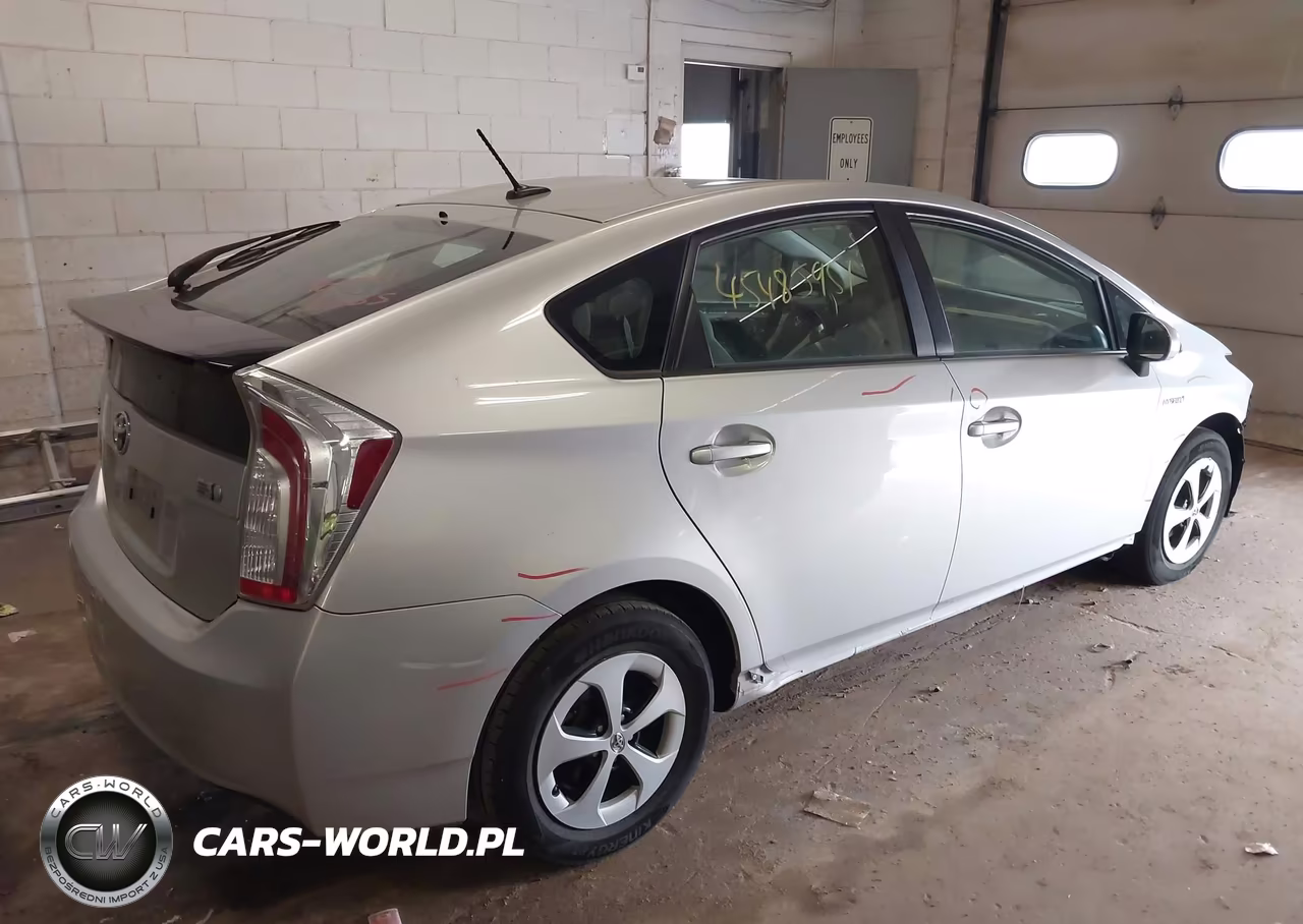 2013 Toyota Prius Three VIN:JTDKN3DU9D5620458 - 4