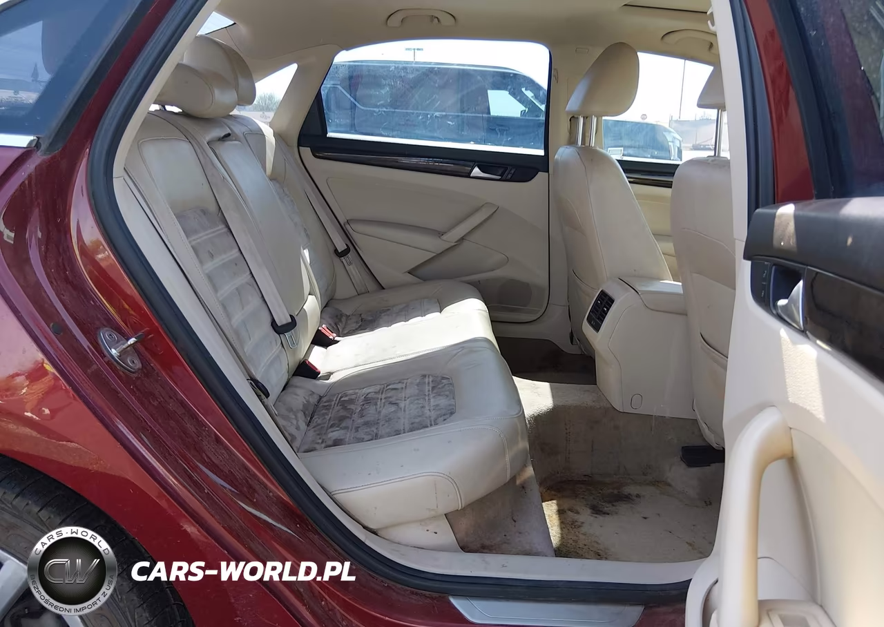 2015 Volkswagen Passat 2.0L Tdi Sel Premium VIN:1VWCV7A33FC063596 - 8