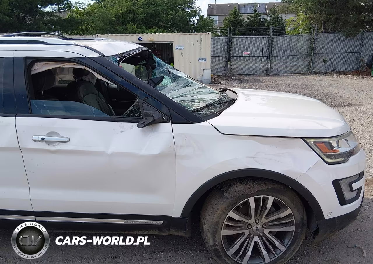 2017 Ford Explorer Platinum VIN:1FM5K8HT5HGB58586 - 17