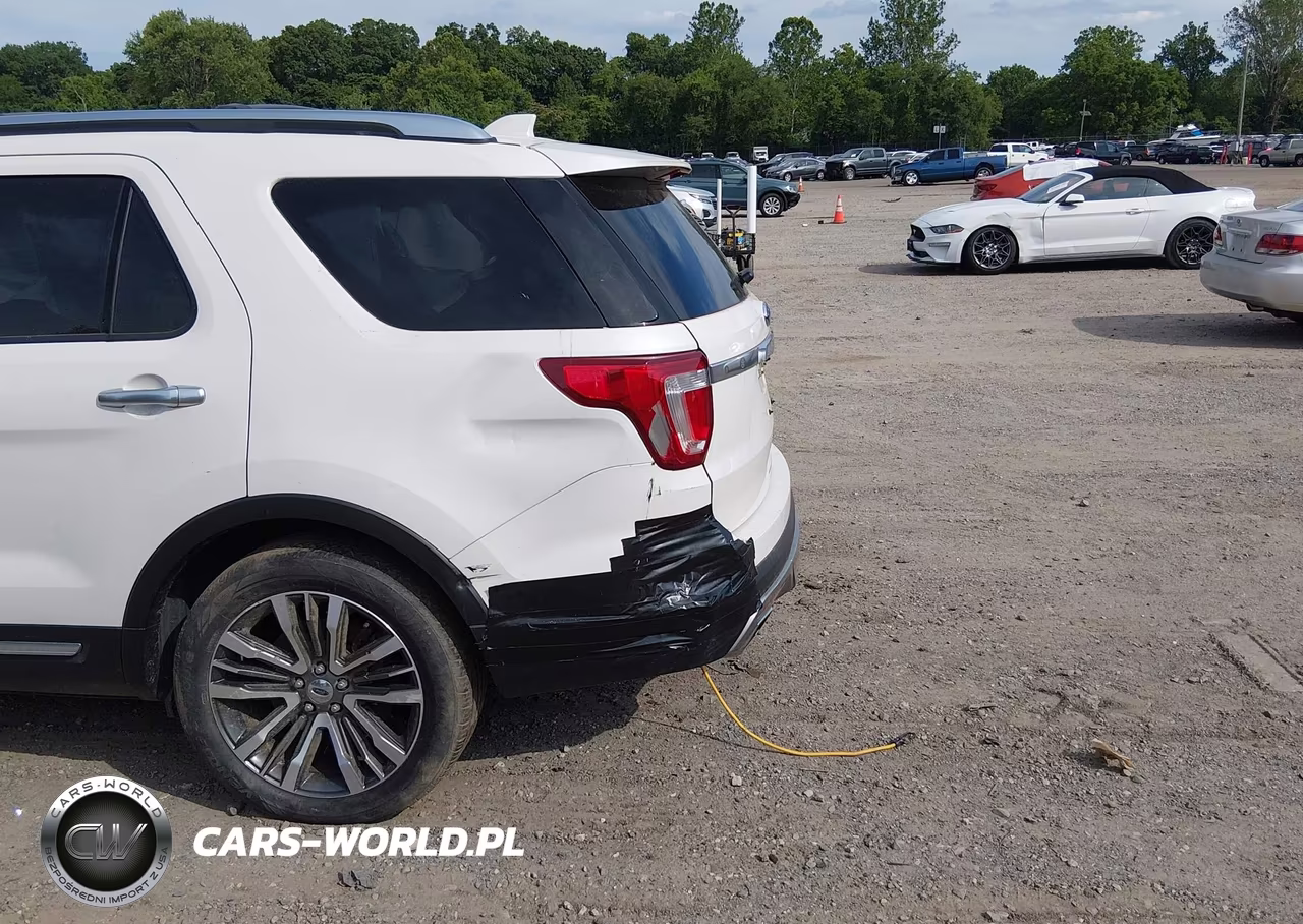 2017 Ford Explorer Platinum VIN:1FM5K8HT5HGB58586 - 19