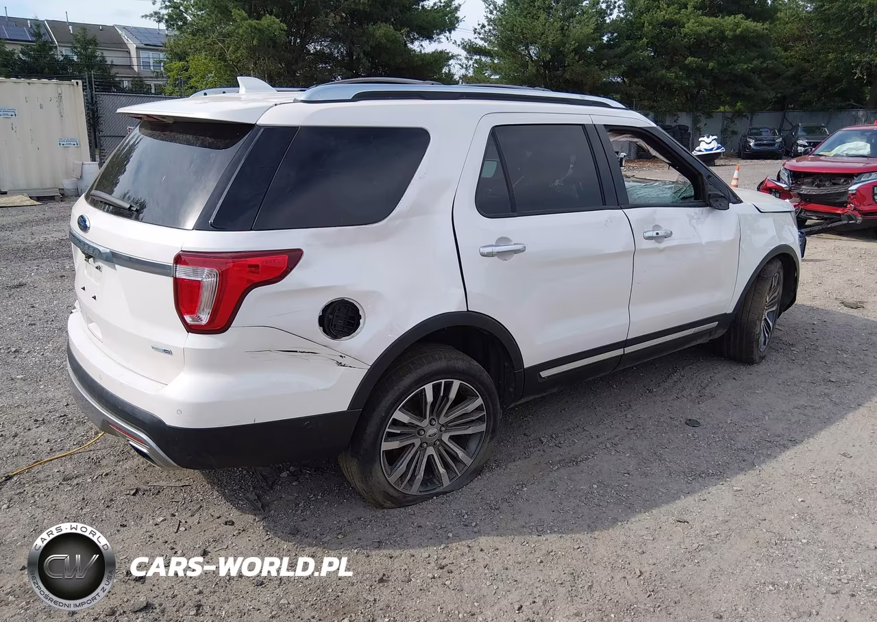 2017 Ford Explorer Platinum VIN:1FM5K8HT5HGB58586 - 4
