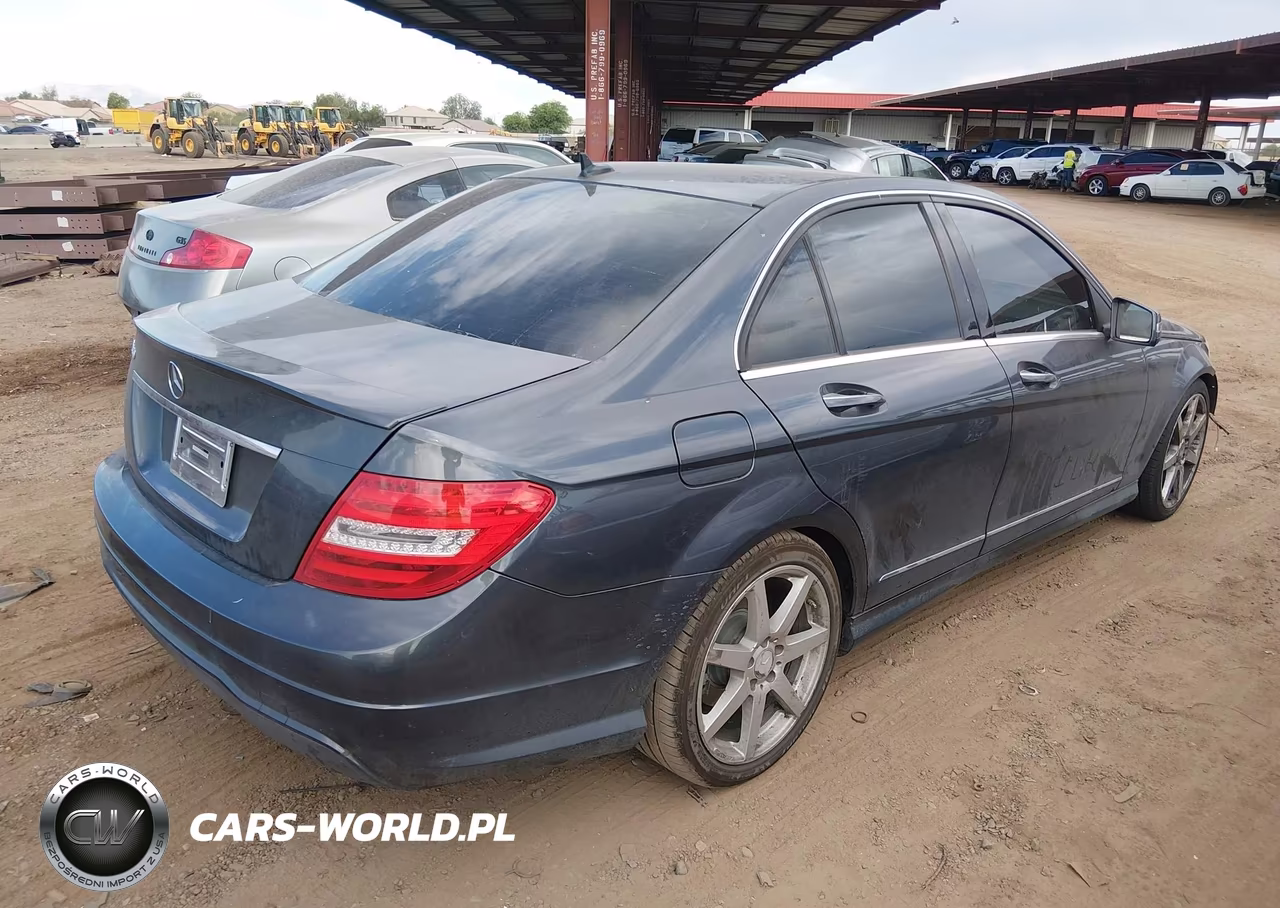 2014 Mercedes-Benz C 250 Sport VIN:WDDGF4HB2EA964519 - 4