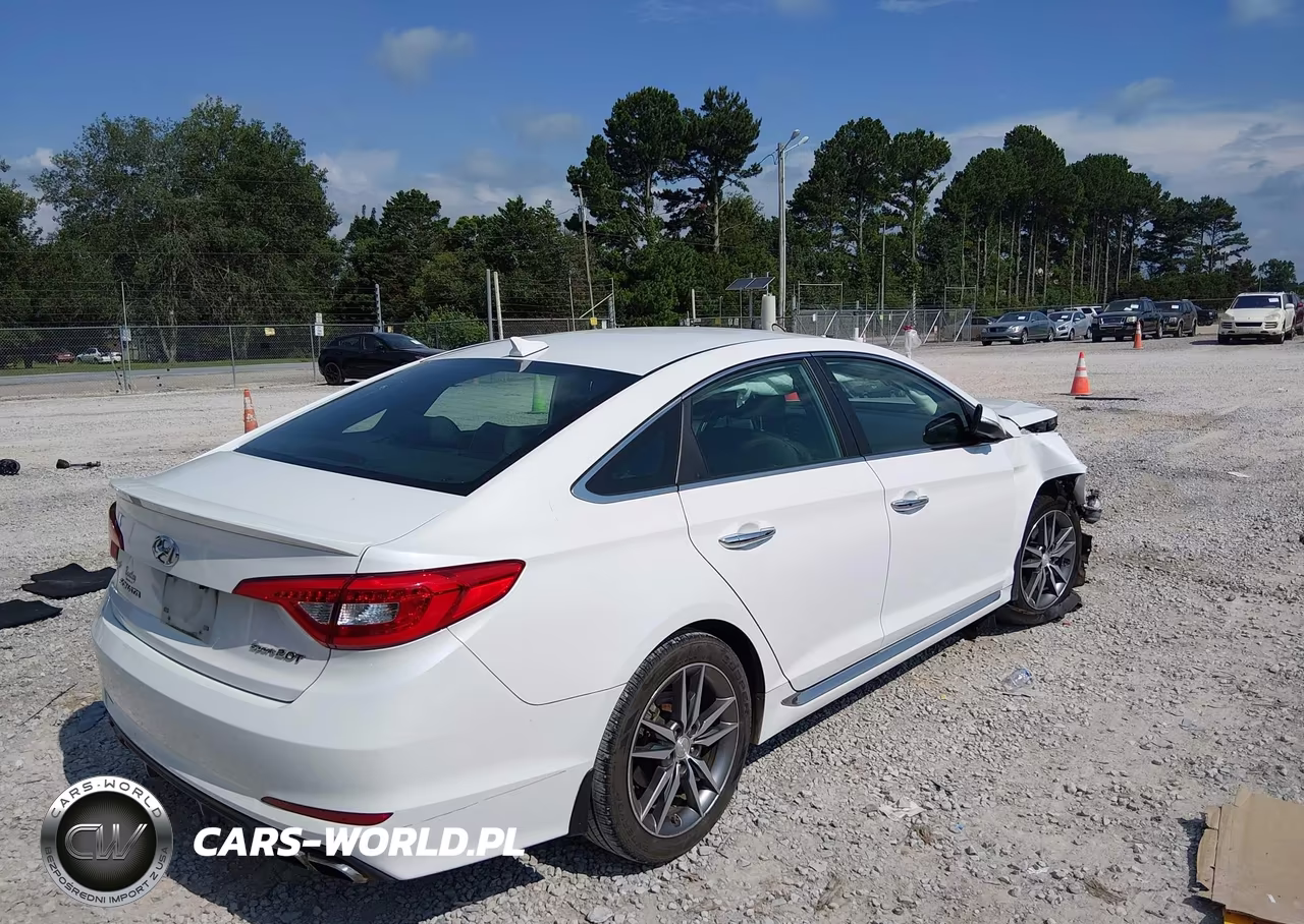 2015 Hyundai Sonata Sport 2.0T VIN:5NPE34AB1FH184249 - 4