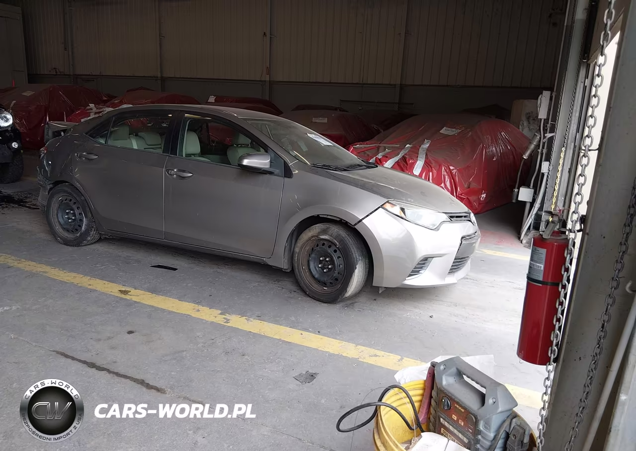 2015 Toyota Corolla Le – zdjęcie 1 z 17