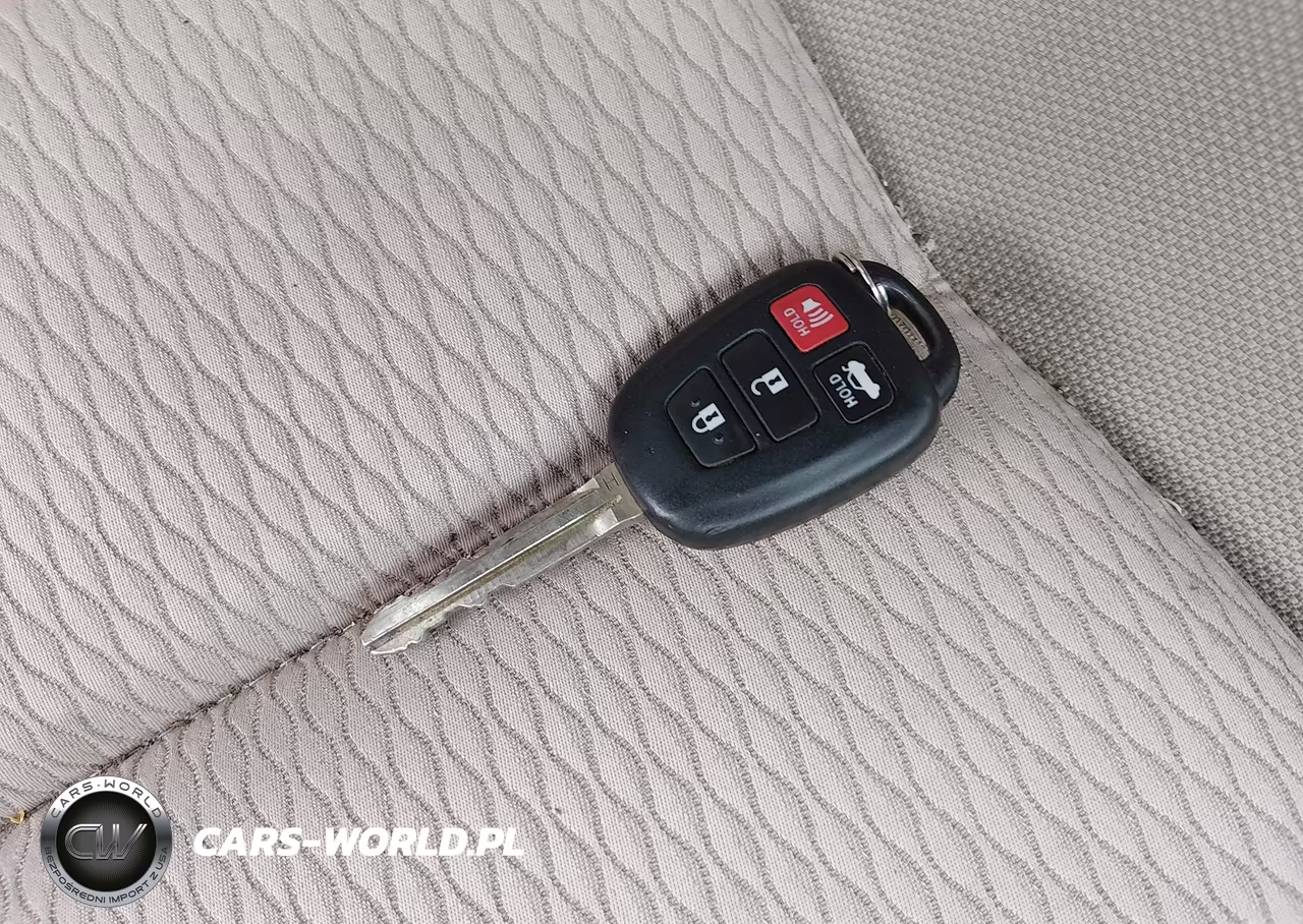 2015 Toyota Corolla Le VIN:5YFBURHE6FP339913 - 11