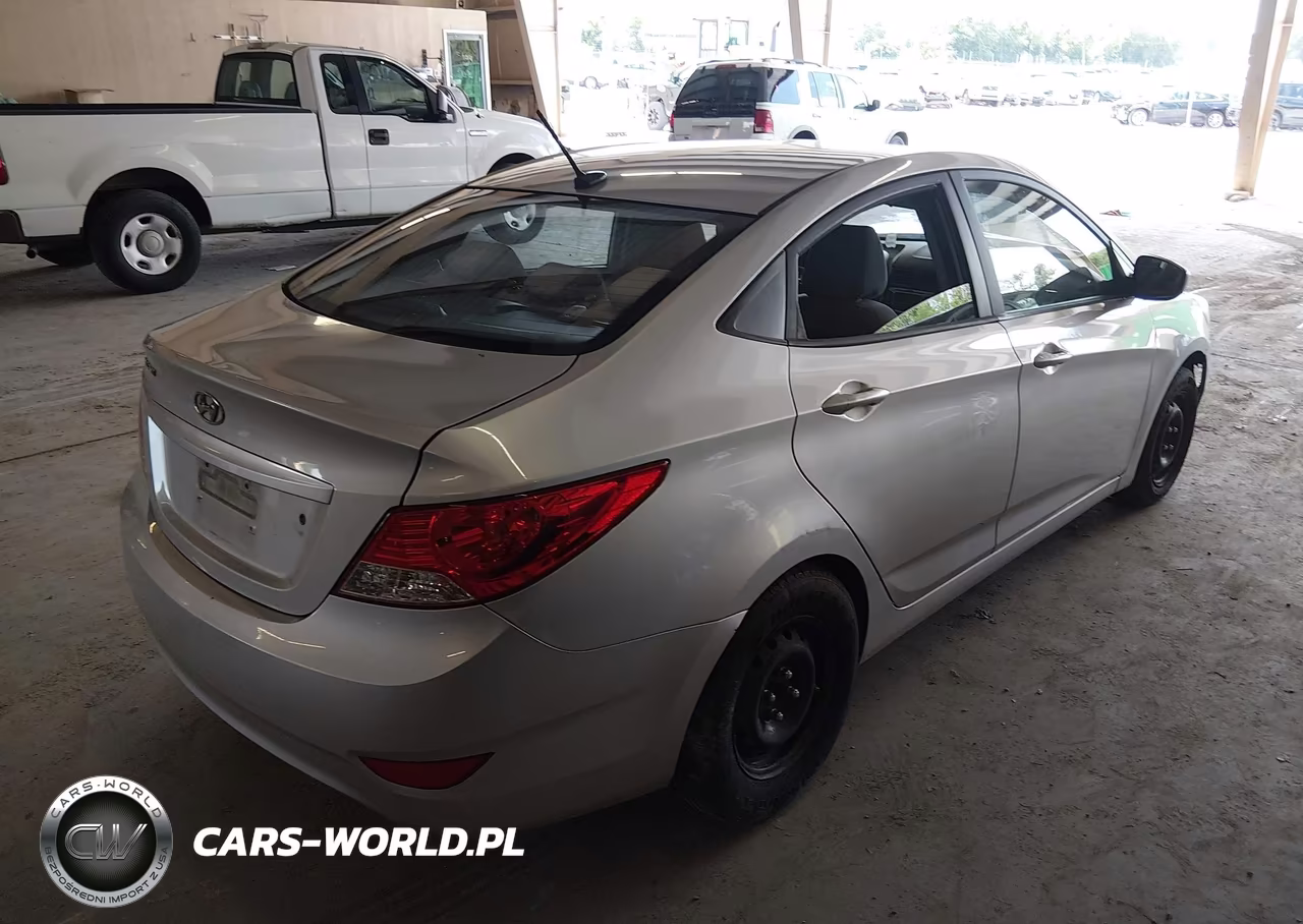 2013 Hyundai Accent Gls VIN:KMHCT4AE6DU453183 - 4