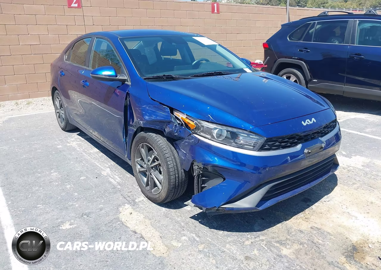 2023 Kia Forte Lxs – zdjęcie 1 z 18