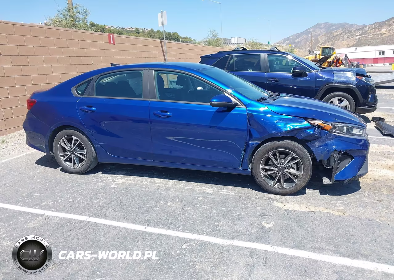 2023 Kia Forte Lxs VIN:3KPF24AD7PE571371 - 13