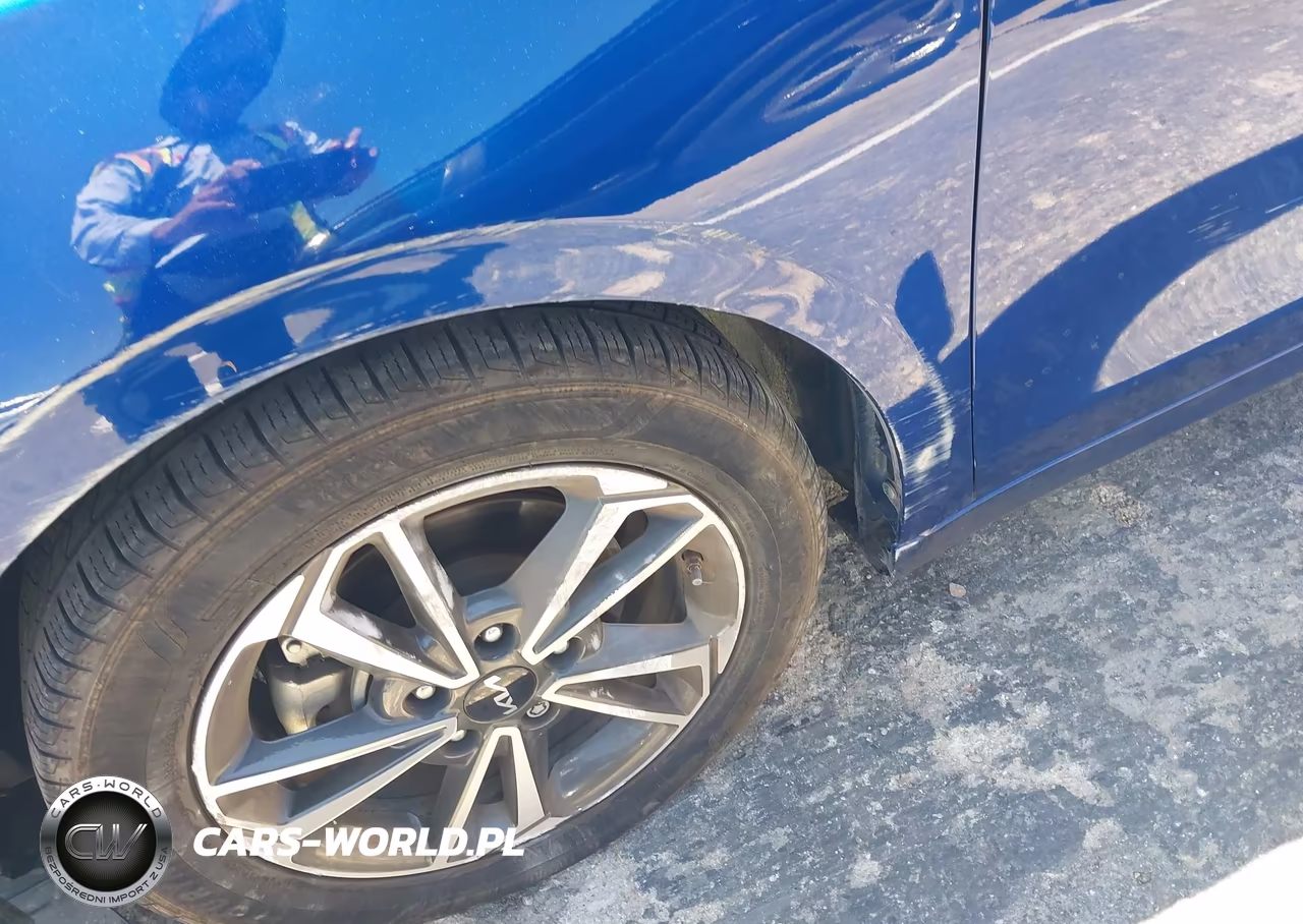 2023 Kia Forte Lxs VIN:3KPF24AD7PE571371 - 17