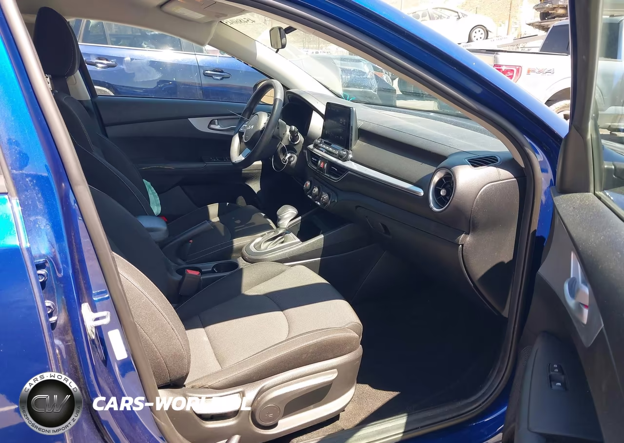 2023 Kia Forte Lxs VIN:3KPF24AD7PE571371 - 5