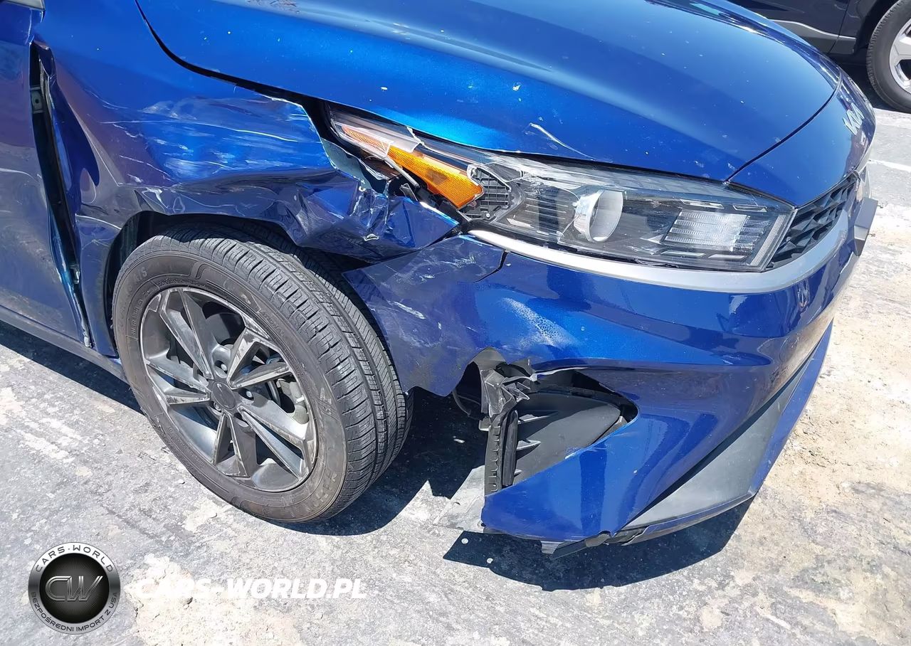 2023 Kia Forte Lxs VIN:3KPF24AD7PE571371 - 6