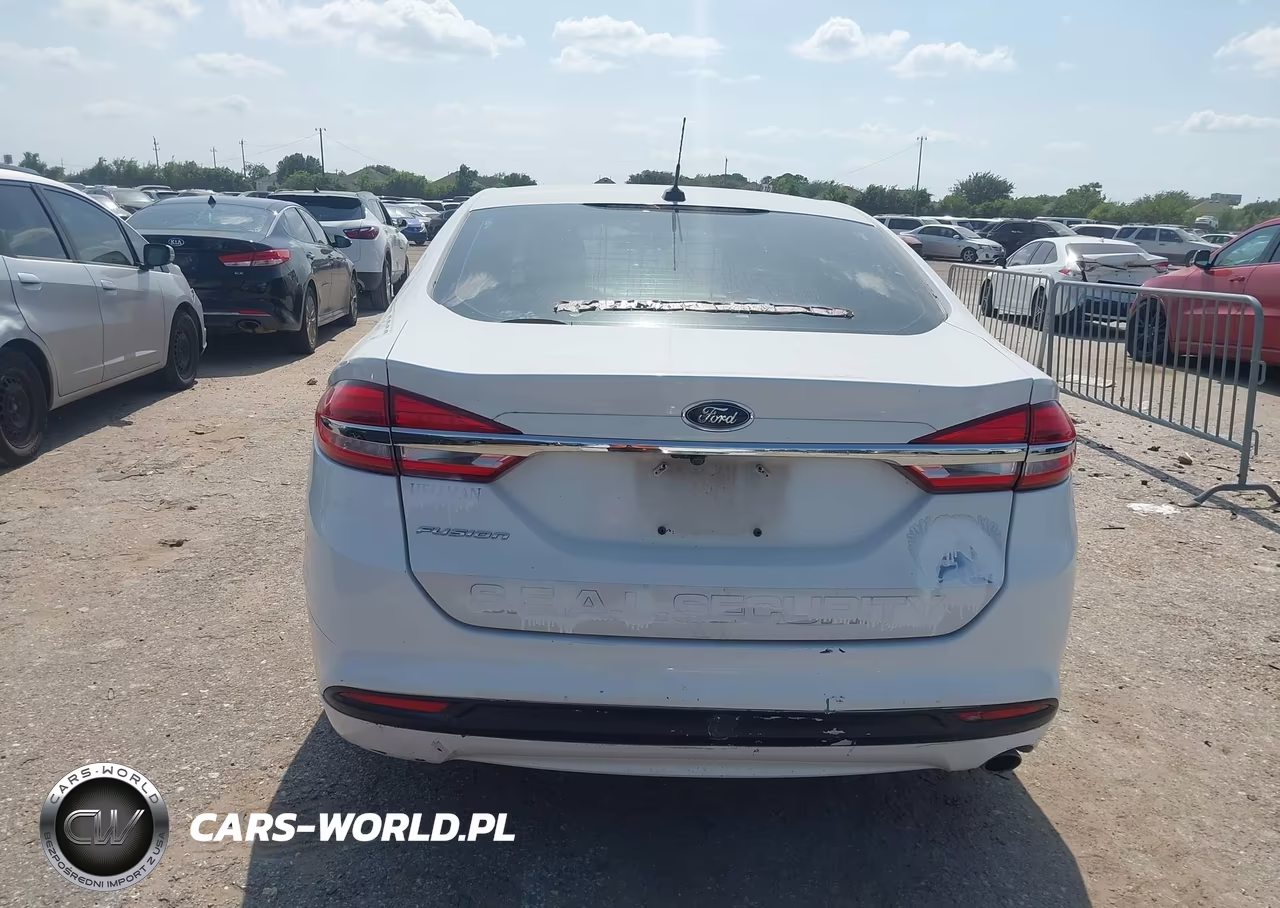 2018 Ford Fusion Hybrid S VIN:3FA6P0UU6JR143139 - 16