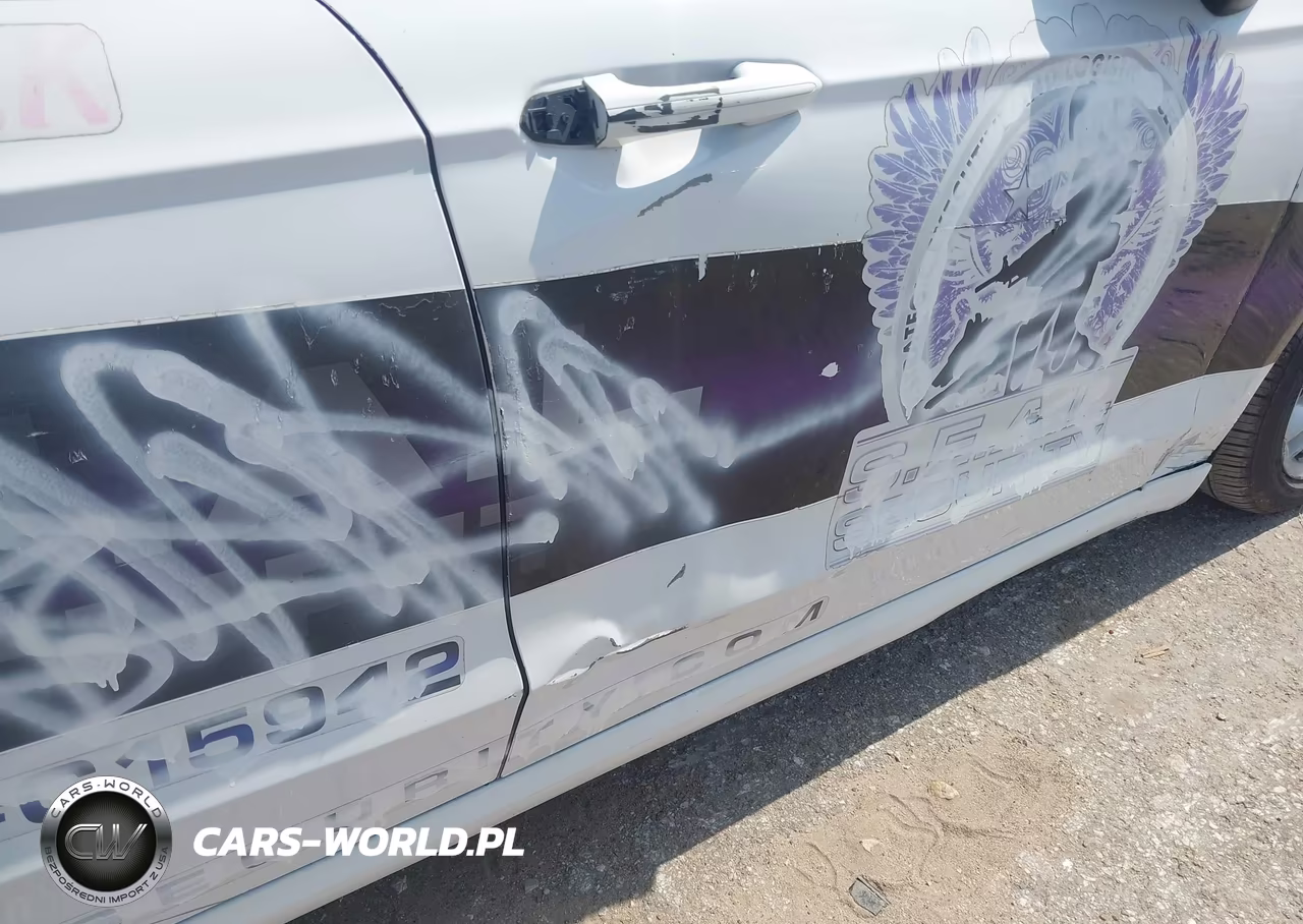 2018 Ford Fusion Hybrid S VIN:3FA6P0UU6JR143139 - 6