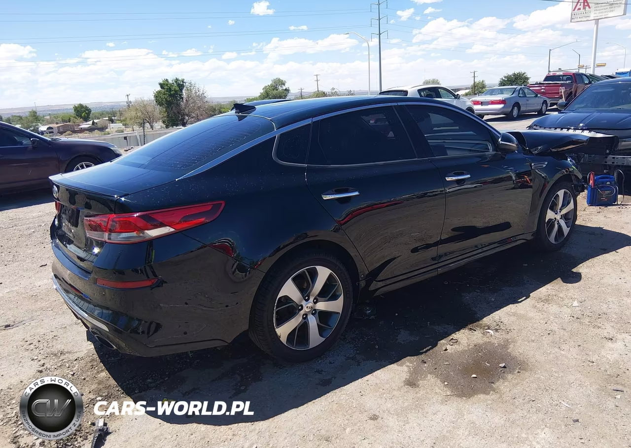 2019 Kia Optima S VIN:5XXGT4L34KG302377 - 4