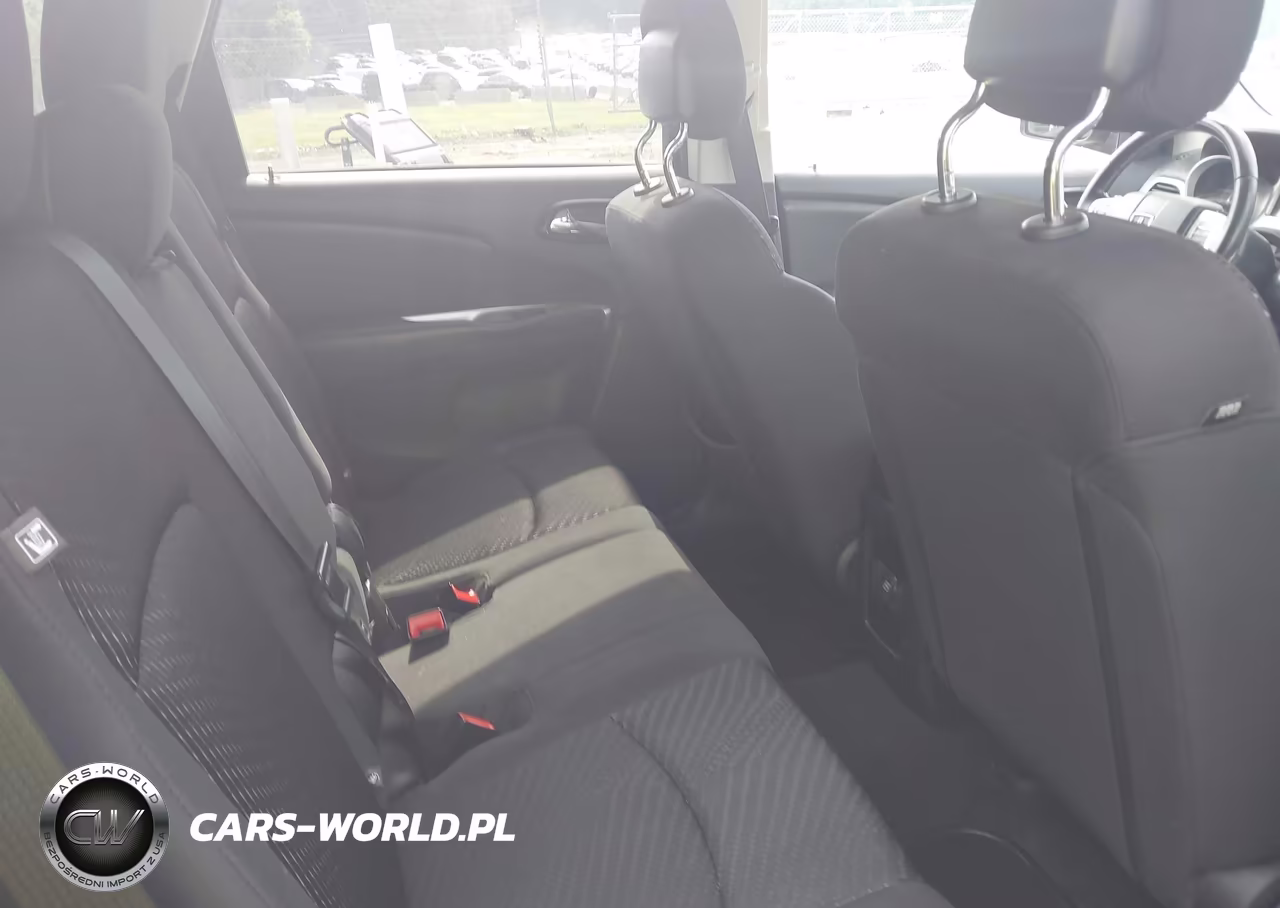 2018 Dodge Journey Se VIN:3C4PDCAB0JT474748 - 8