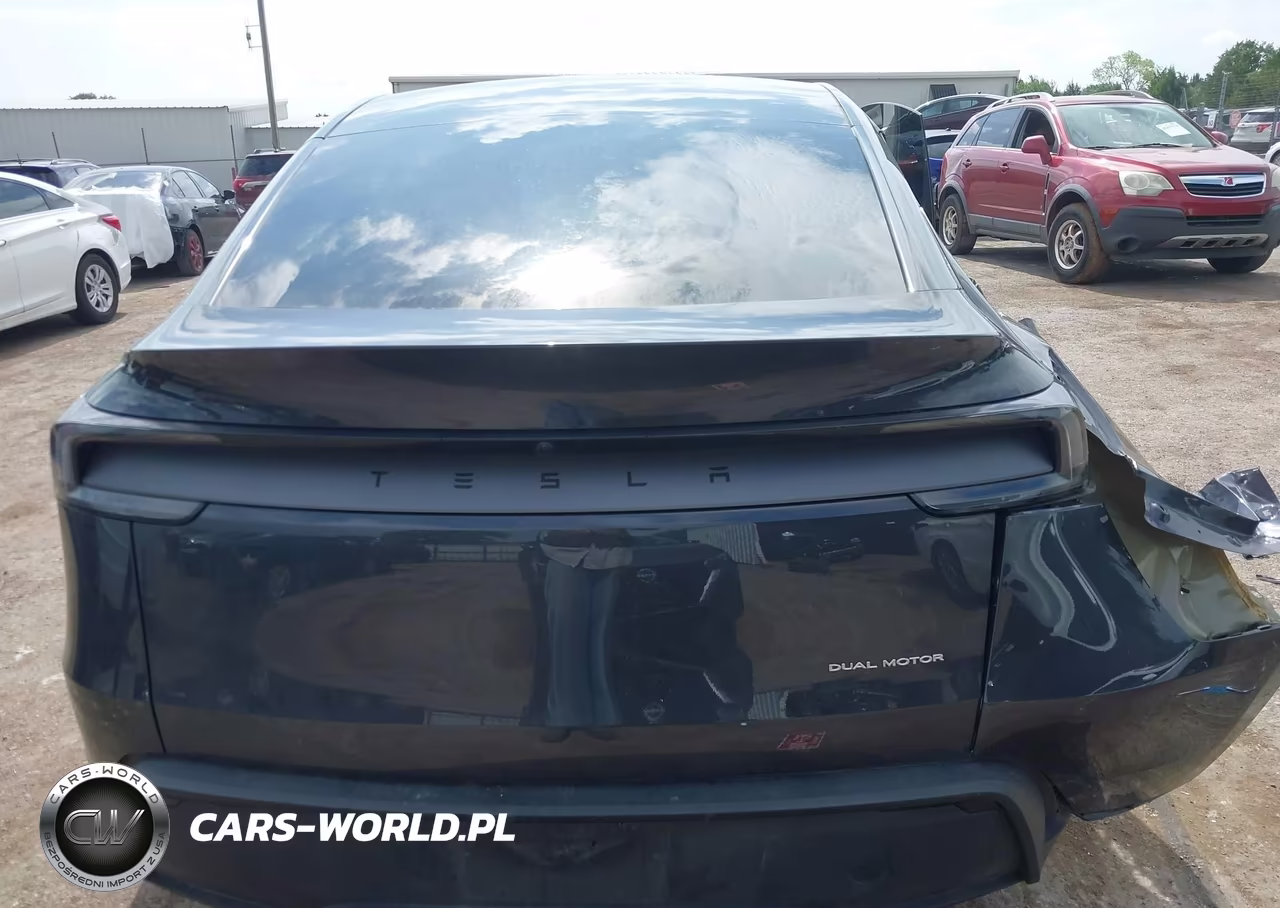 2026 Tesla Model Y All-Wheel Drive-Long Range Launch Series-Premium All-Wheel Drive VIN:7SAYGDEE0TF429495 - 16