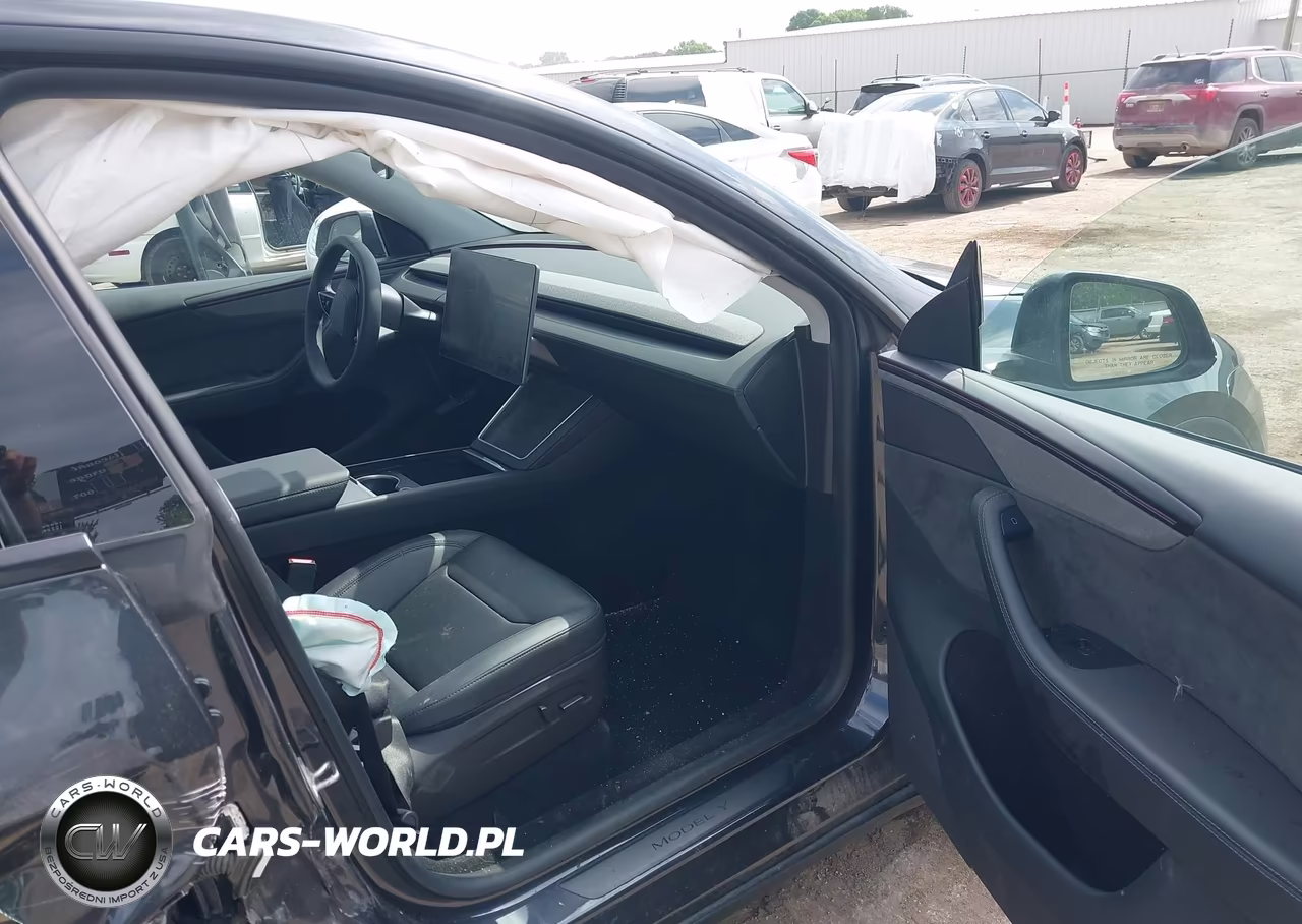 2026 Tesla Model Y All-Wheel Drive-Long Range Launch Series-Premium All-Wheel Drive VIN:7SAYGDEE0TF429495 - 5